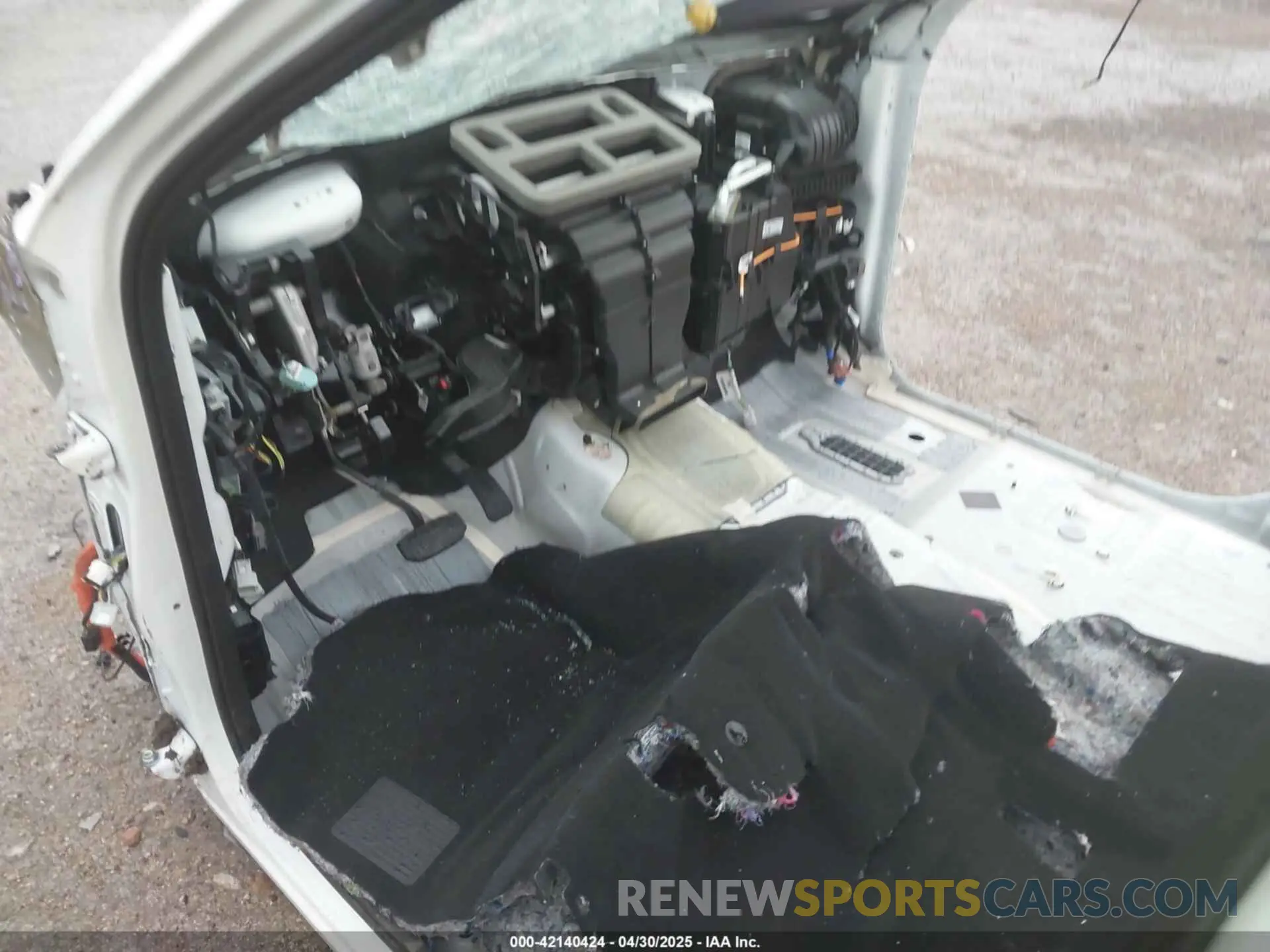 7 Photograph of a damaged car 1FT8W3BM4REF87323 FORD F-350 2024