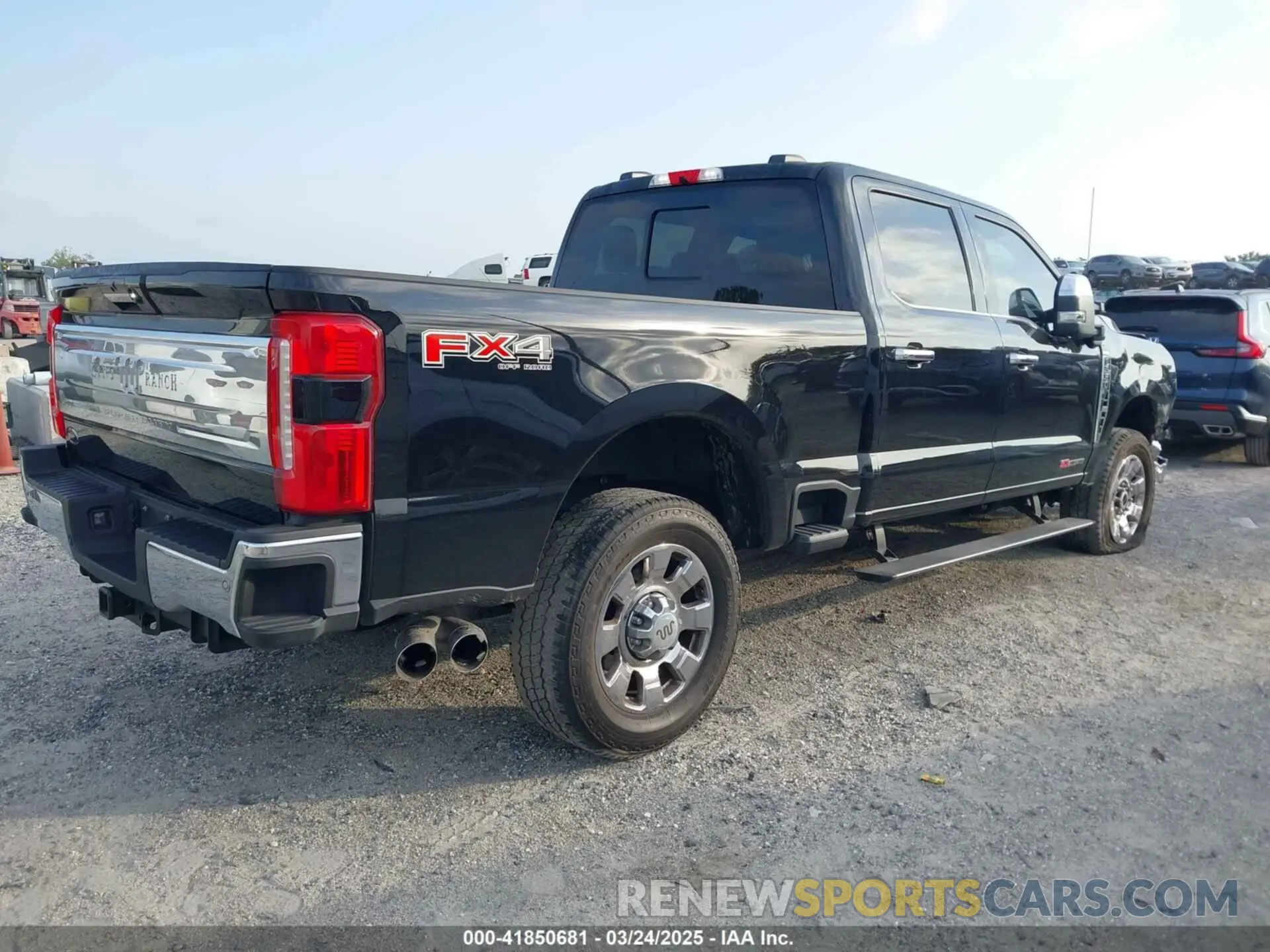 4 Photograph of a damaged car 1FT8W3BM8RED79042 FORD F-350 2024