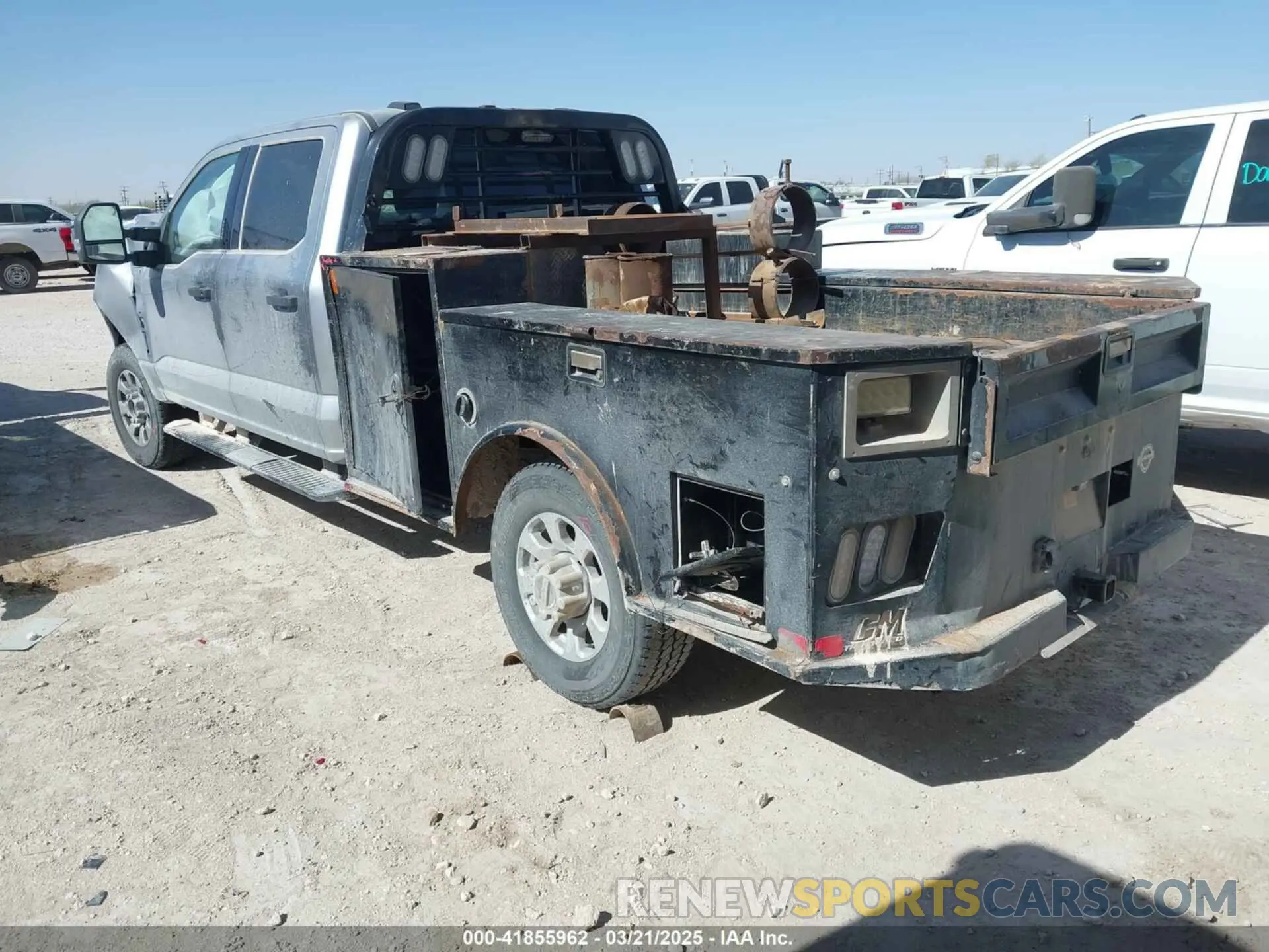 3 Фотография поврежденного автомобиля 1FT8W3BNXREF05734 FORD F-350 2024