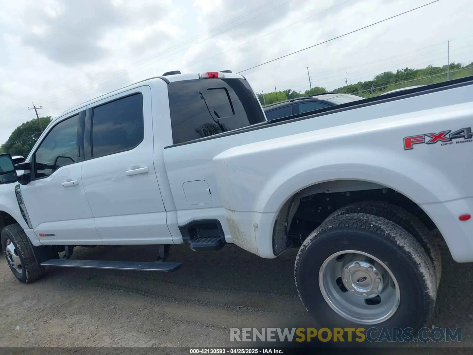 15 Фотография поврежденного автомобиля 1FT8W3DM3REE94855 FORD F-350 2024