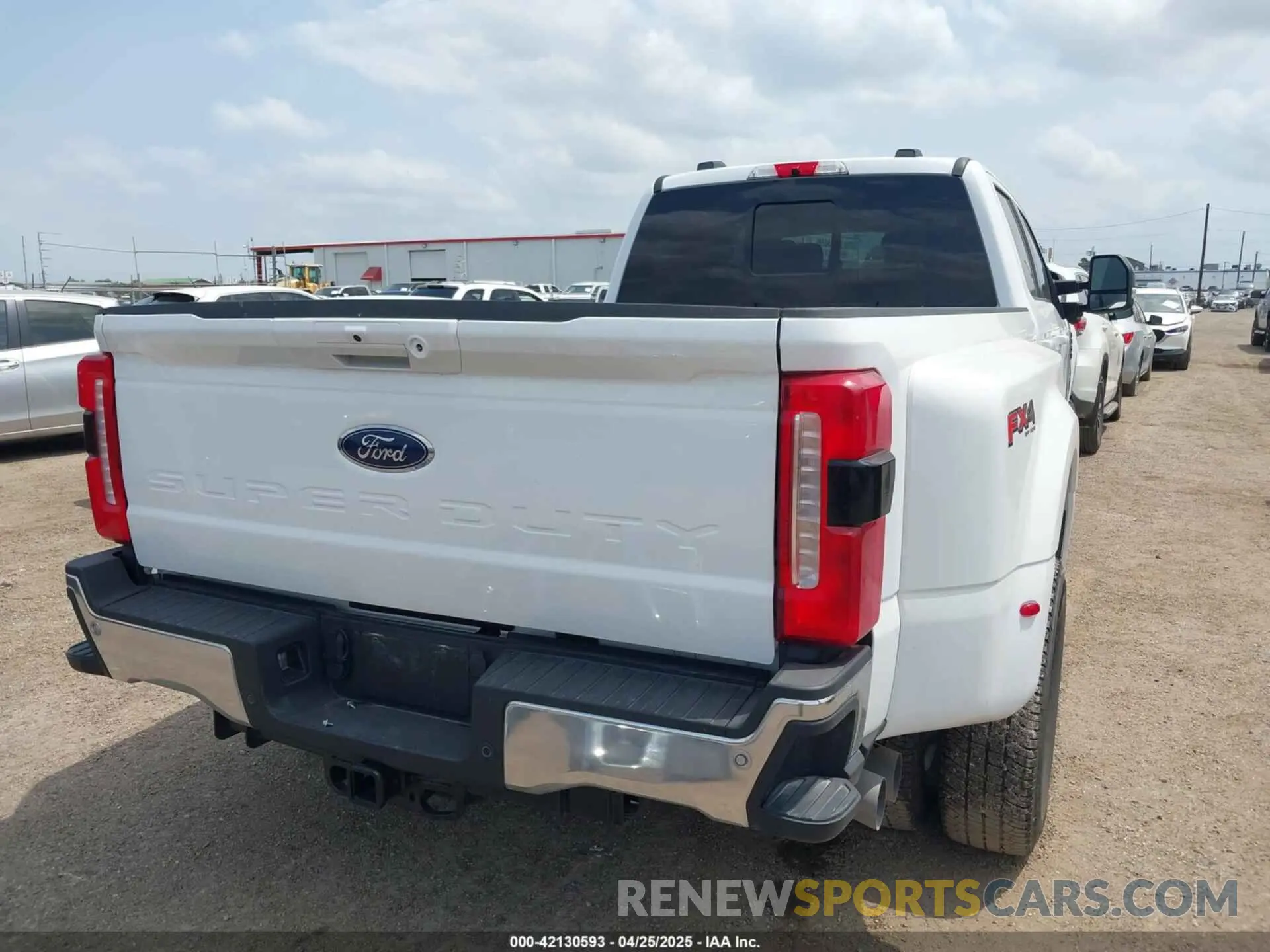 4 Фотография поврежденного автомобиля 1FT8W3DM3REE94855 FORD F-350 2024