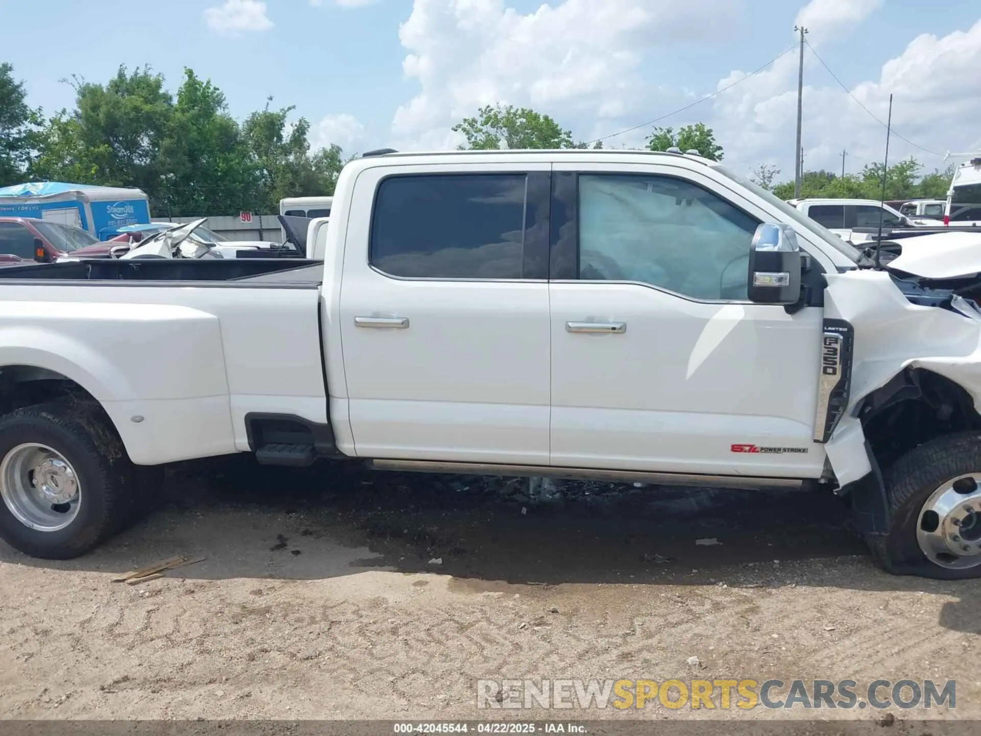 13 Фотография поврежденного автомобиля 1FT8W3DM9REC27199 FORD F-350 2024