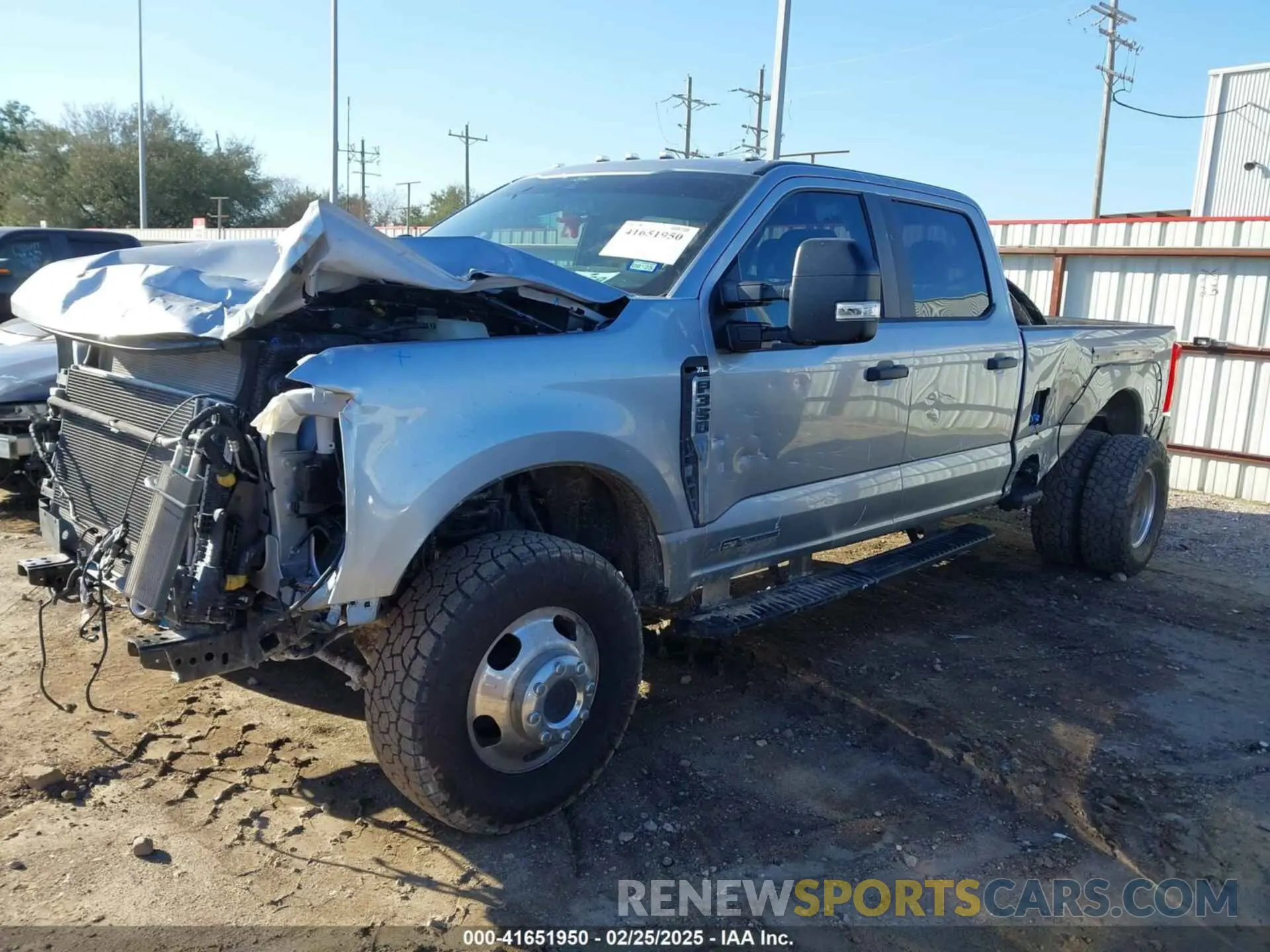 2 Фотография поврежденного автомобиля 1FT8W3DT2REE90383 FORD F-350 2024