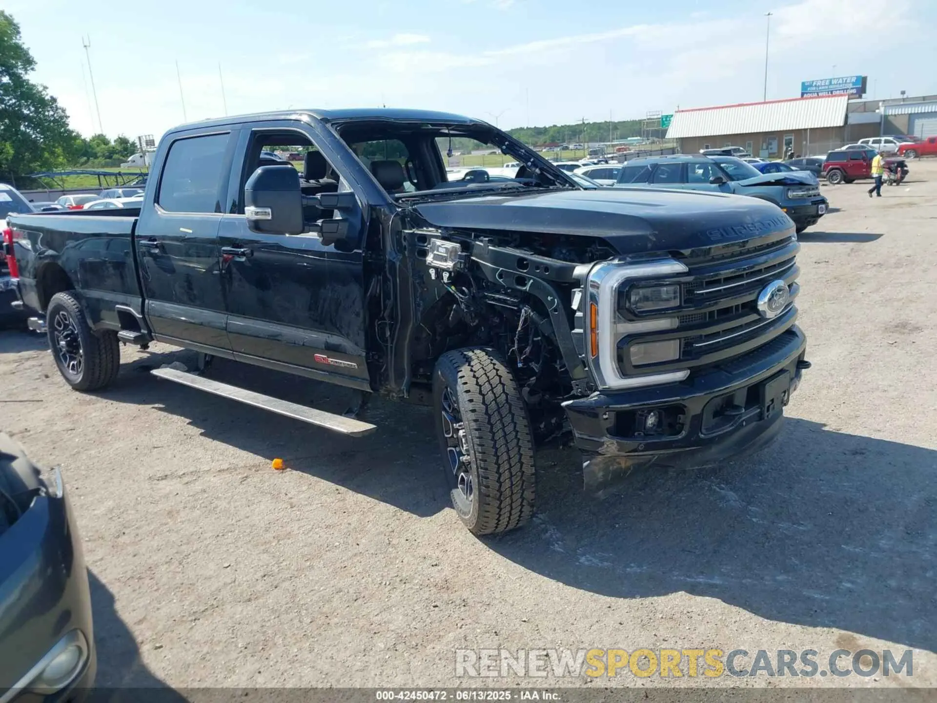 1 Фотография поврежденного автомобиля 1FT8W3BM0SEC55417 FORD F-350 2025