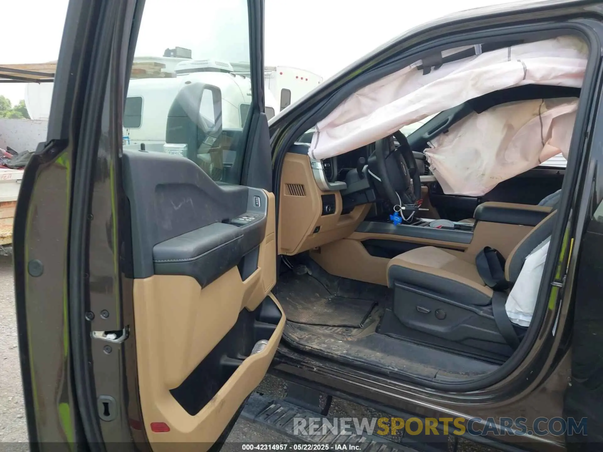 7 Photograph of a damaged car 1FT8W3DT9SEC56358 FORD F-350 2025