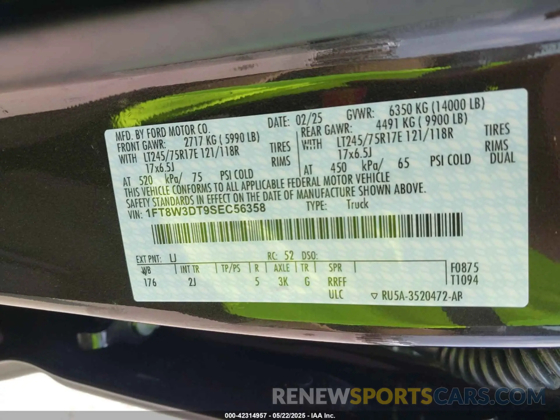 8 Photograph of a damaged car 1FT8W3DT9SEC56358 FORD F-350 2025