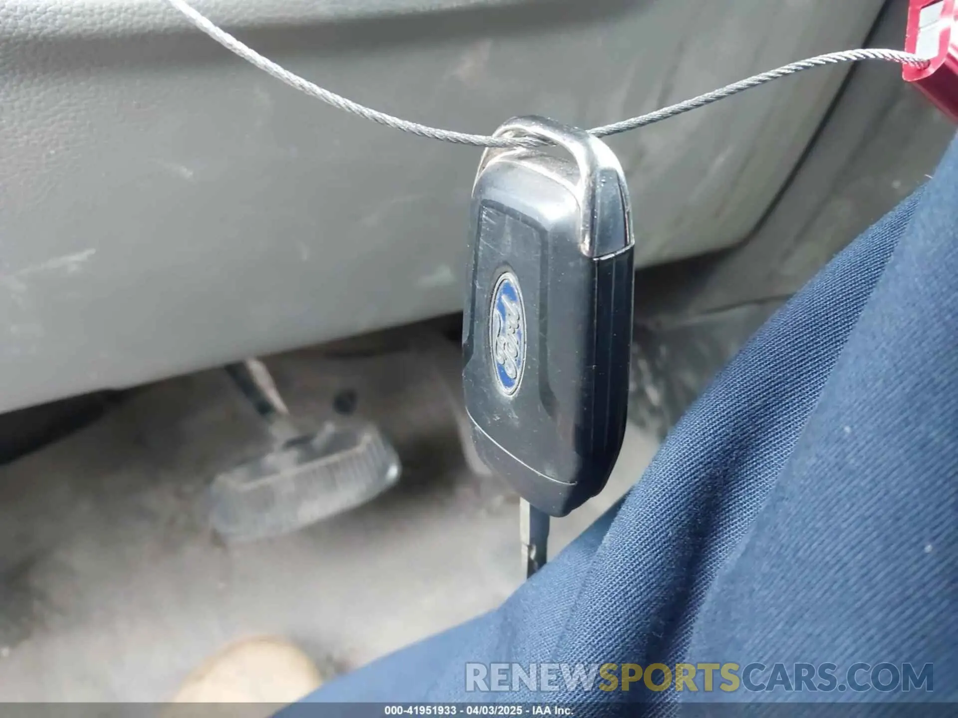 11 Photograph of a damaged car 1FD8W3E68KEG58778 FORD F-350 CHASSIS 2019
