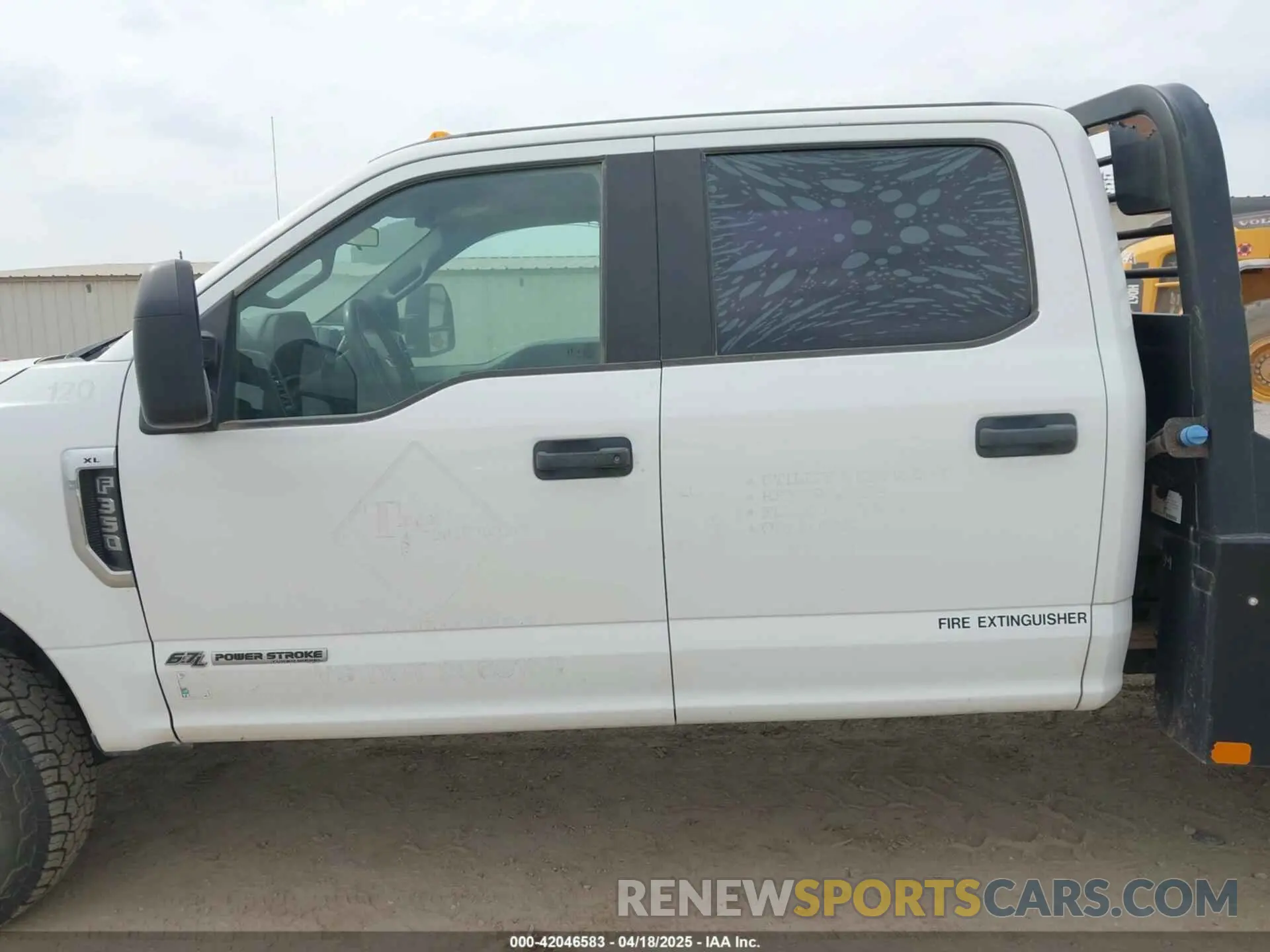 14 Photograph of a damaged car 1FD8W3HT4KEG56933 FORD F-350 CHASSIS 2019
