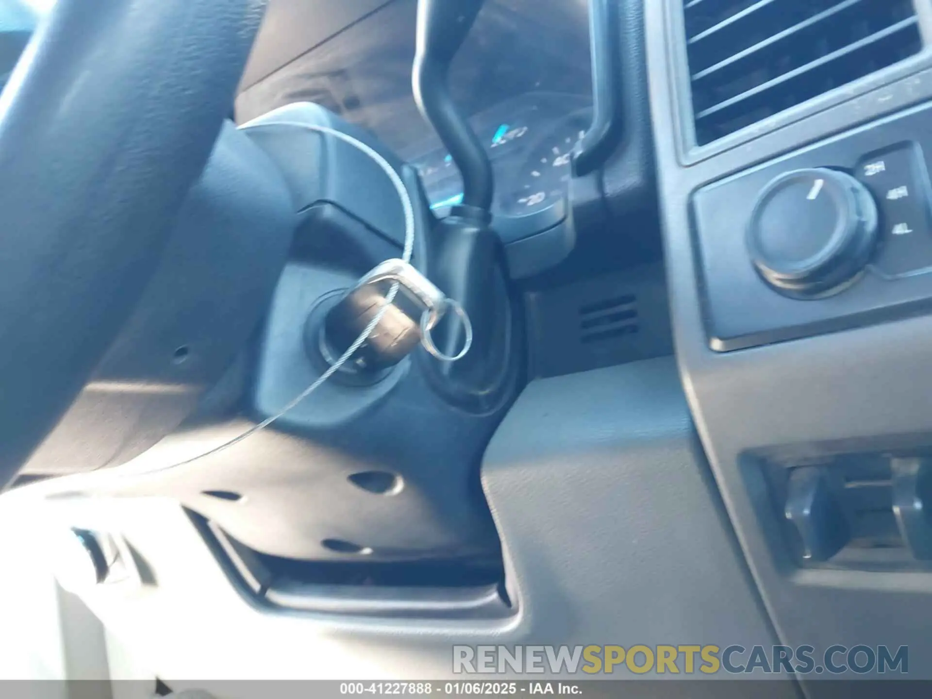 10 Photograph of a damaged car 1FD8W3HT6KEE14466 FORD F-350 CHASSIS 2019