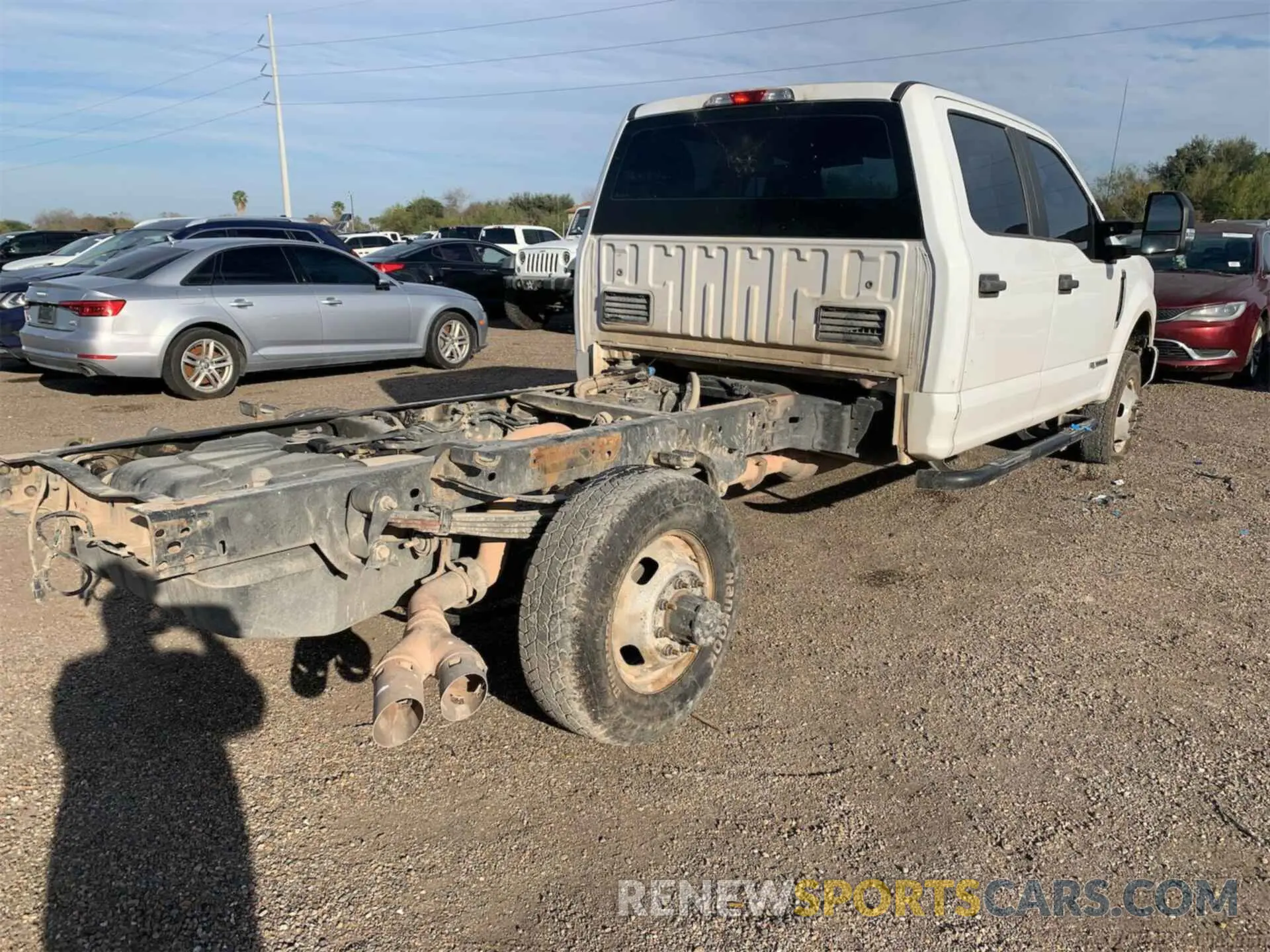 2 Photograph of a damaged car 1FD8W3HT7KEE97440 FORD F-350 CHASSIS 2019