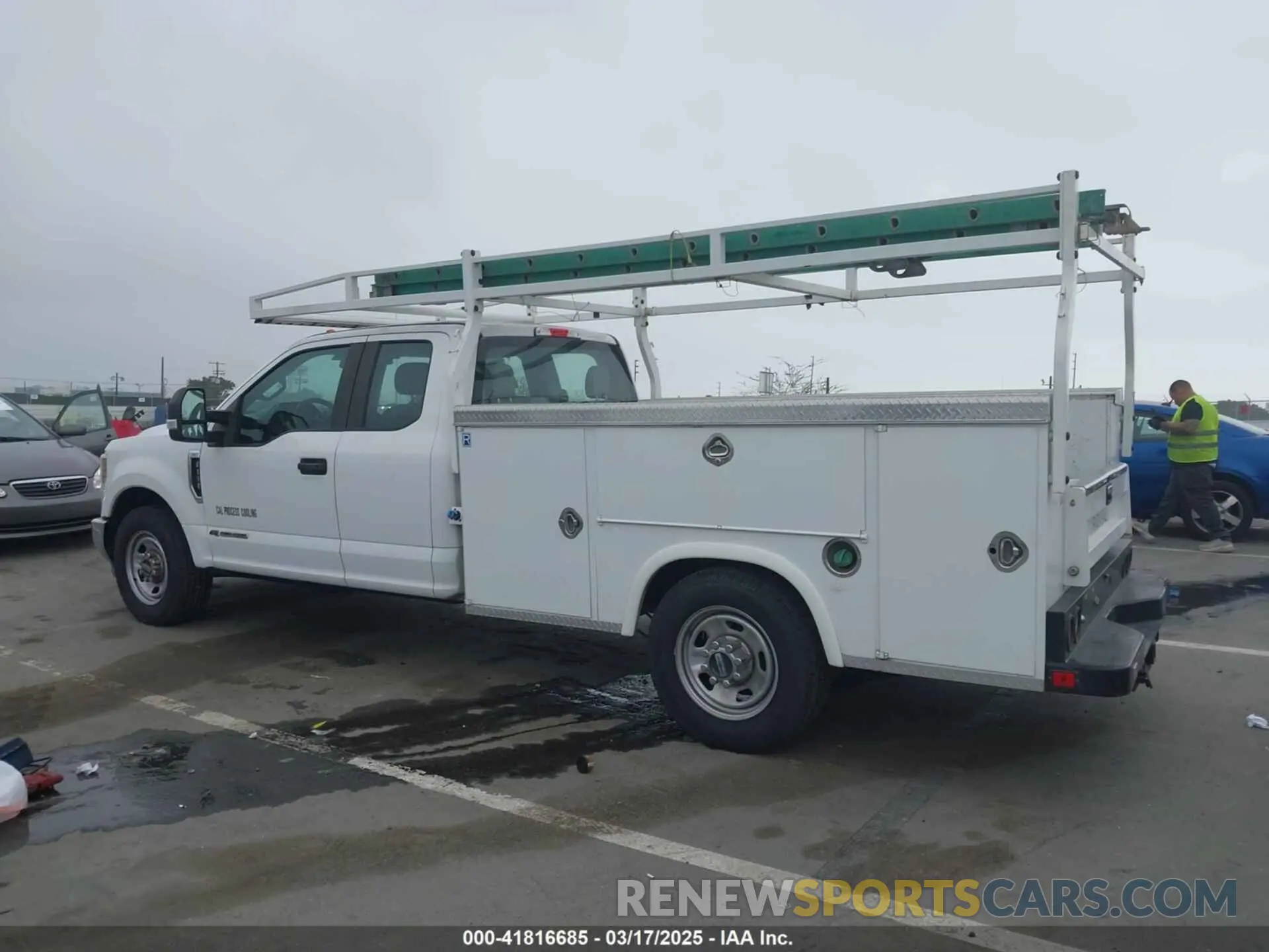 14 Photograph of a damaged car 1FD8X3ET7KED48298 FORD F-350 CHASSIS 2019