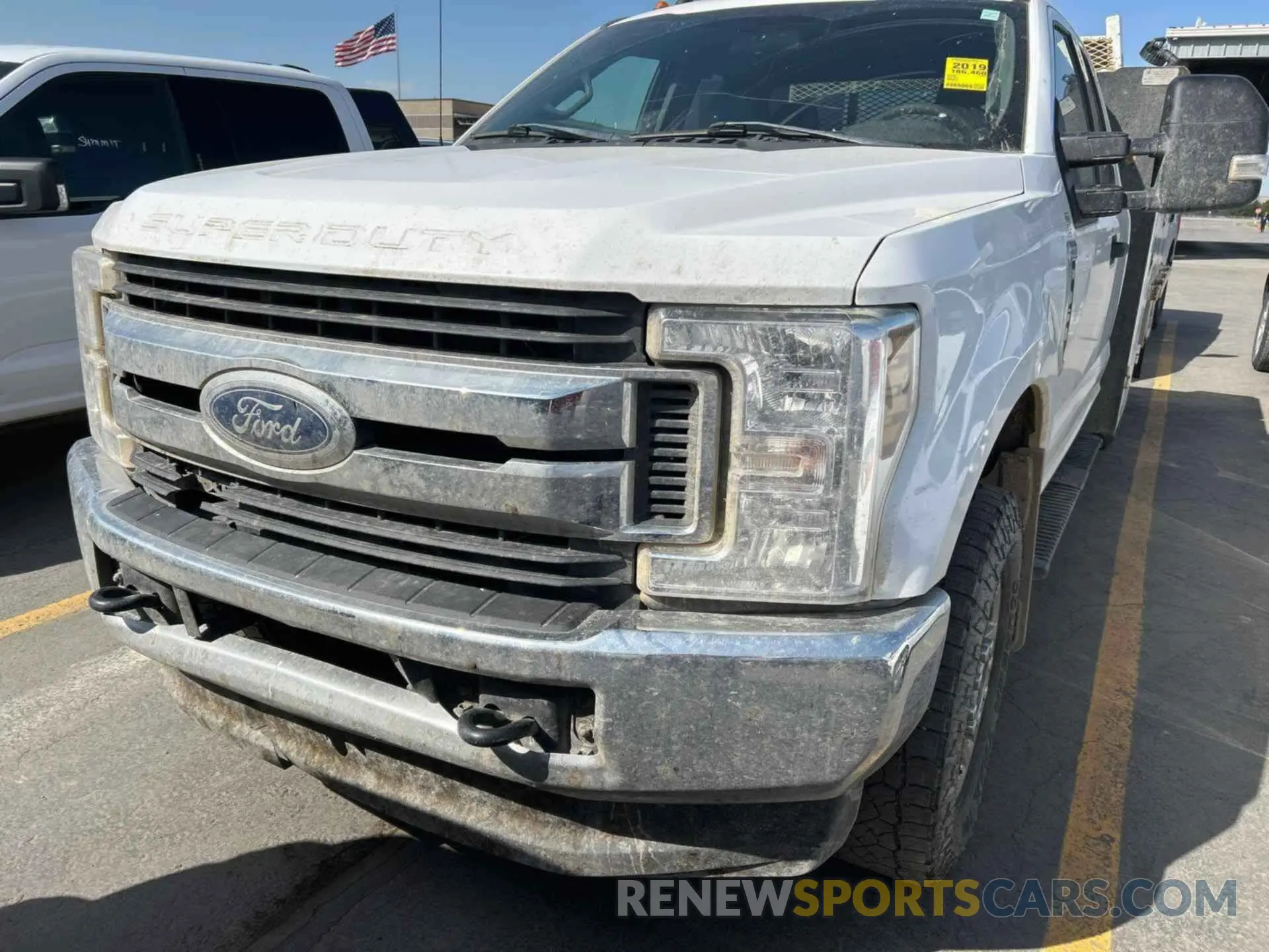7 Photograph of a damaged car 1FD8X3F65KEG11719 FORD F-350 CHASSIS 2019