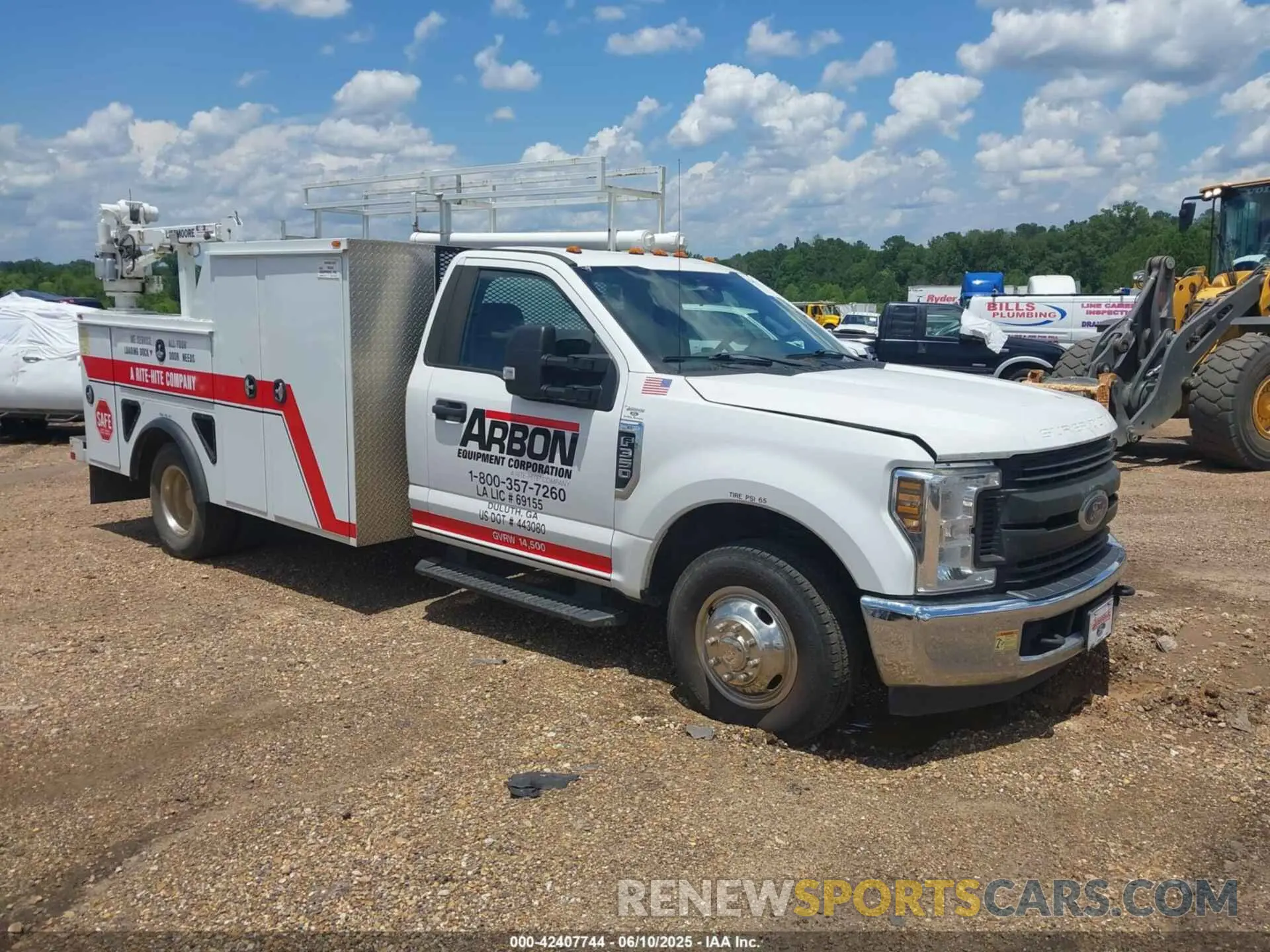 1 Photograph of a damaged car 1FDRF3G61KEC47465 FORD F-350 CHASSIS 2019