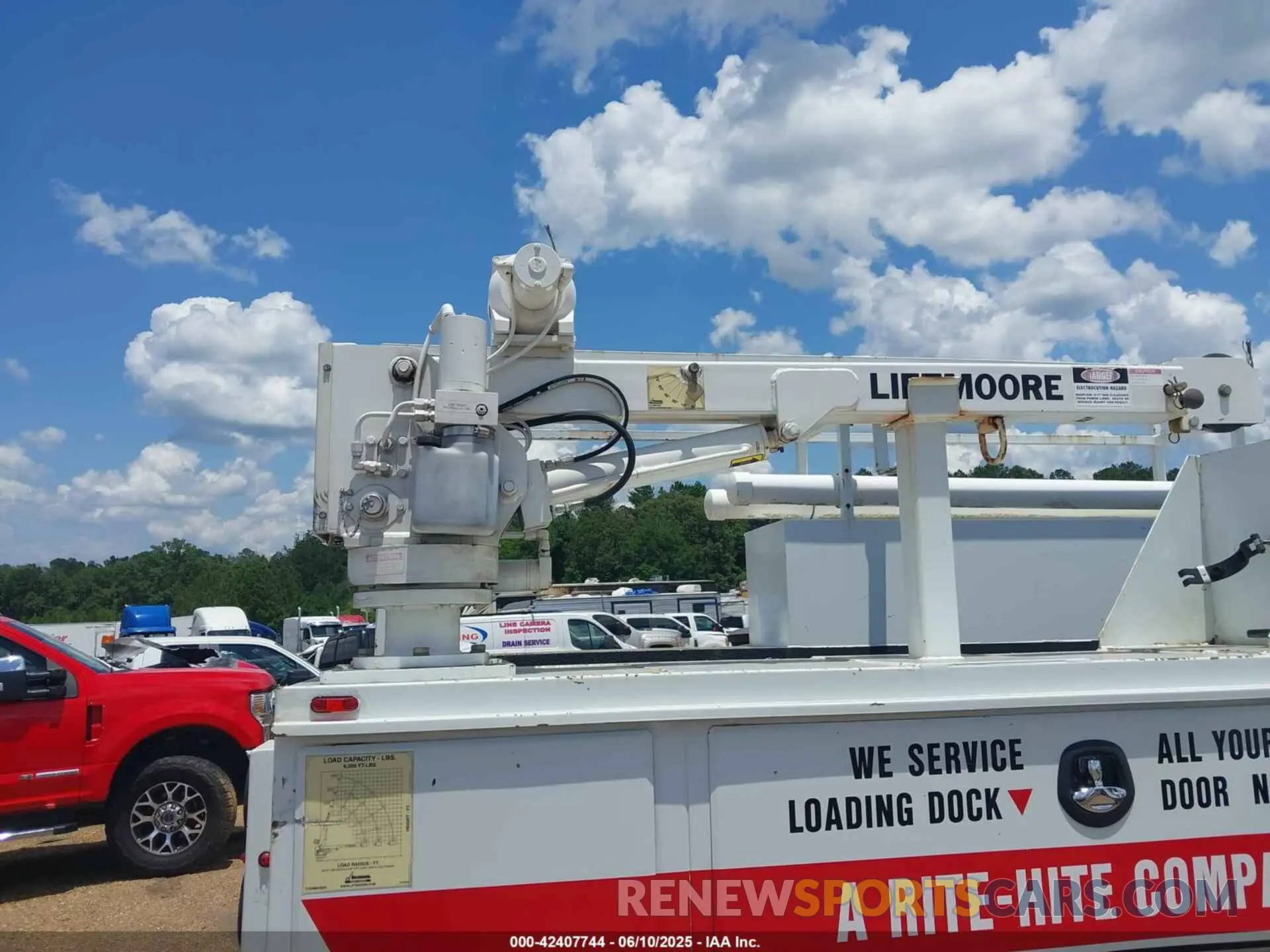 13 Photograph of a damaged car 1FDRF3G61KEC47465 FORD F-350 CHASSIS 2019