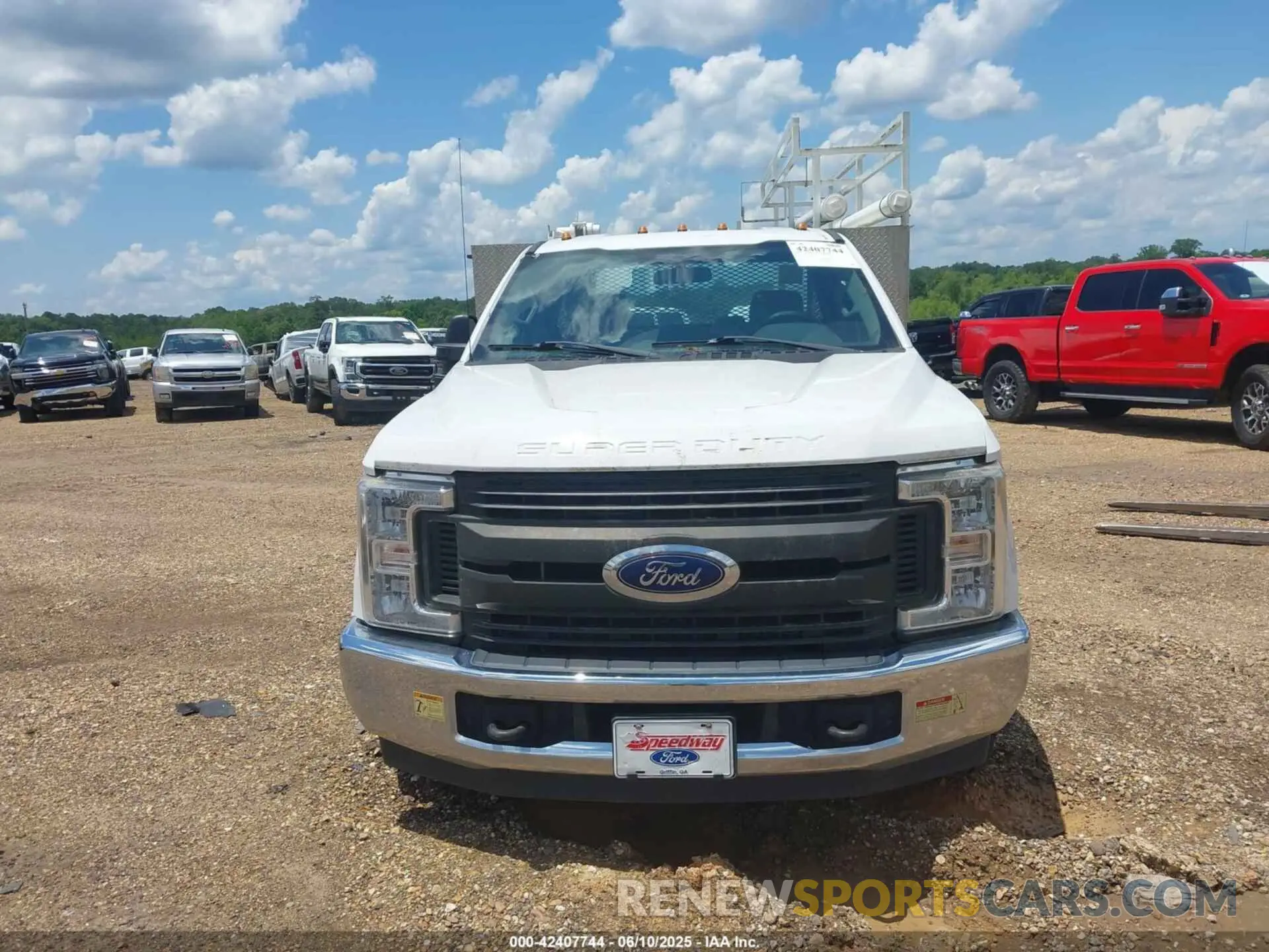 15 Photograph of a damaged car 1FDRF3G61KEC47465 FORD F-350 CHASSIS 2019