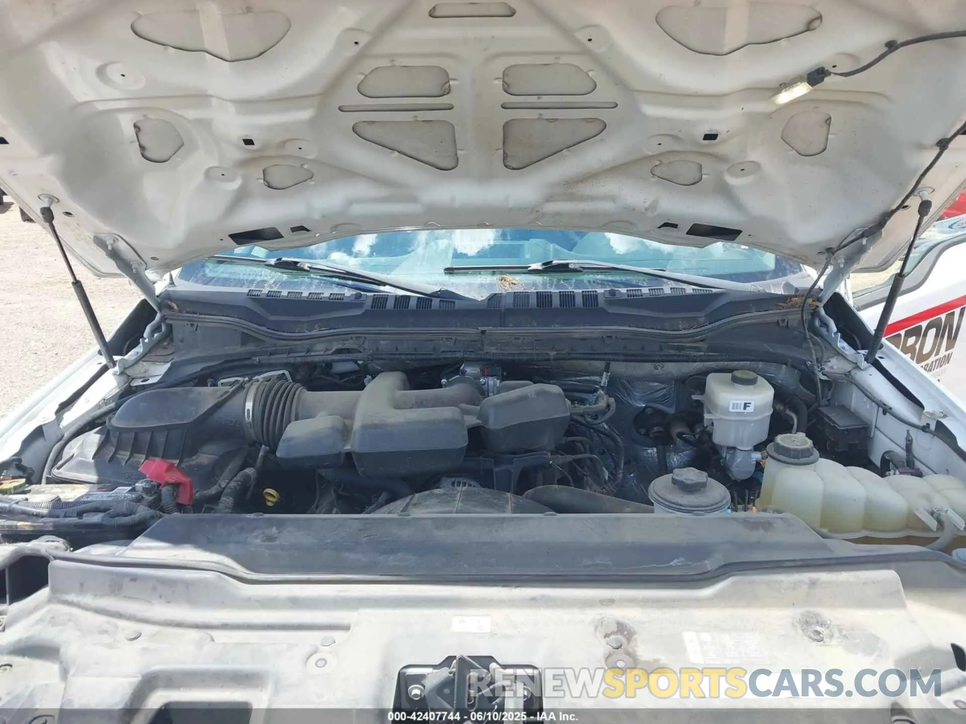 9 Photograph of a damaged car 1FDRF3G61KEC47465 FORD F-350 CHASSIS 2019