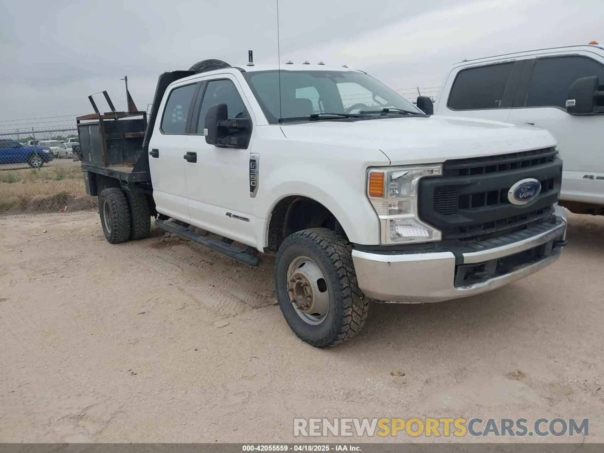 1 Фотография поврежденного автомобиля 1FD8W3HT5LED17535 FORD F-350 CHASSIS 2020