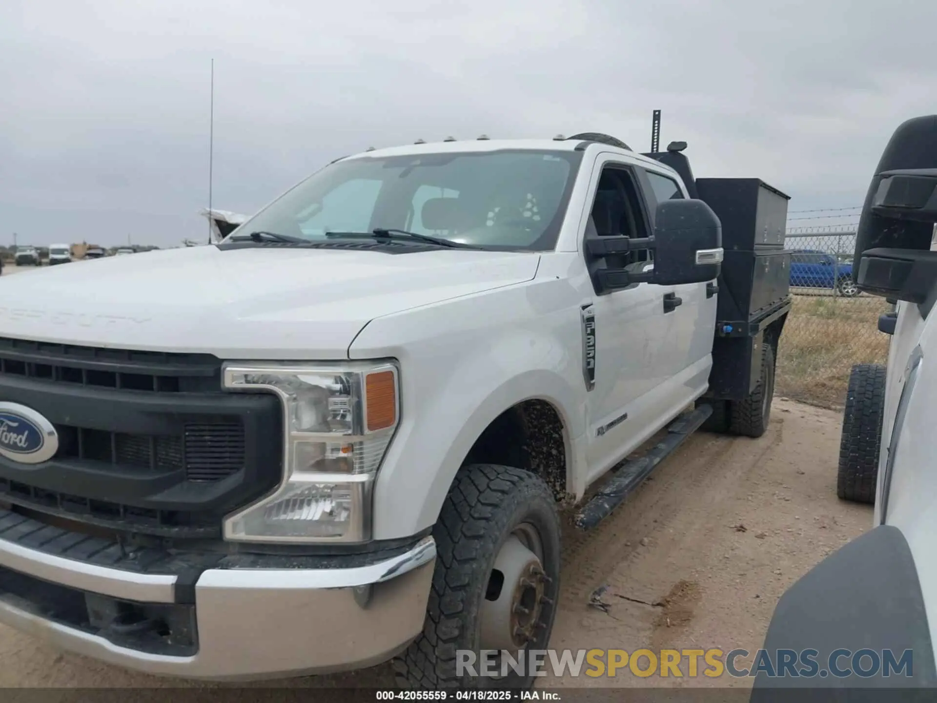 14 Фотография поврежденного автомобиля 1FD8W3HT5LED17535 FORD F-350 CHASSIS 2020