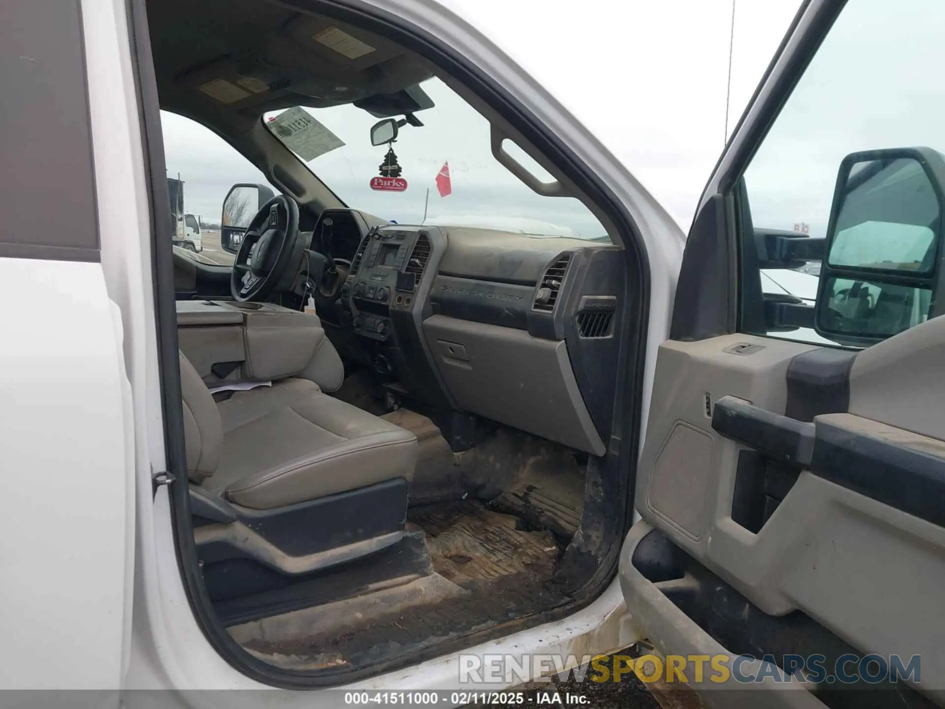 5 Photograph of a damaged car 1FD8W3HT8LEE51052 FORD F-350 CHASSIS 2020
