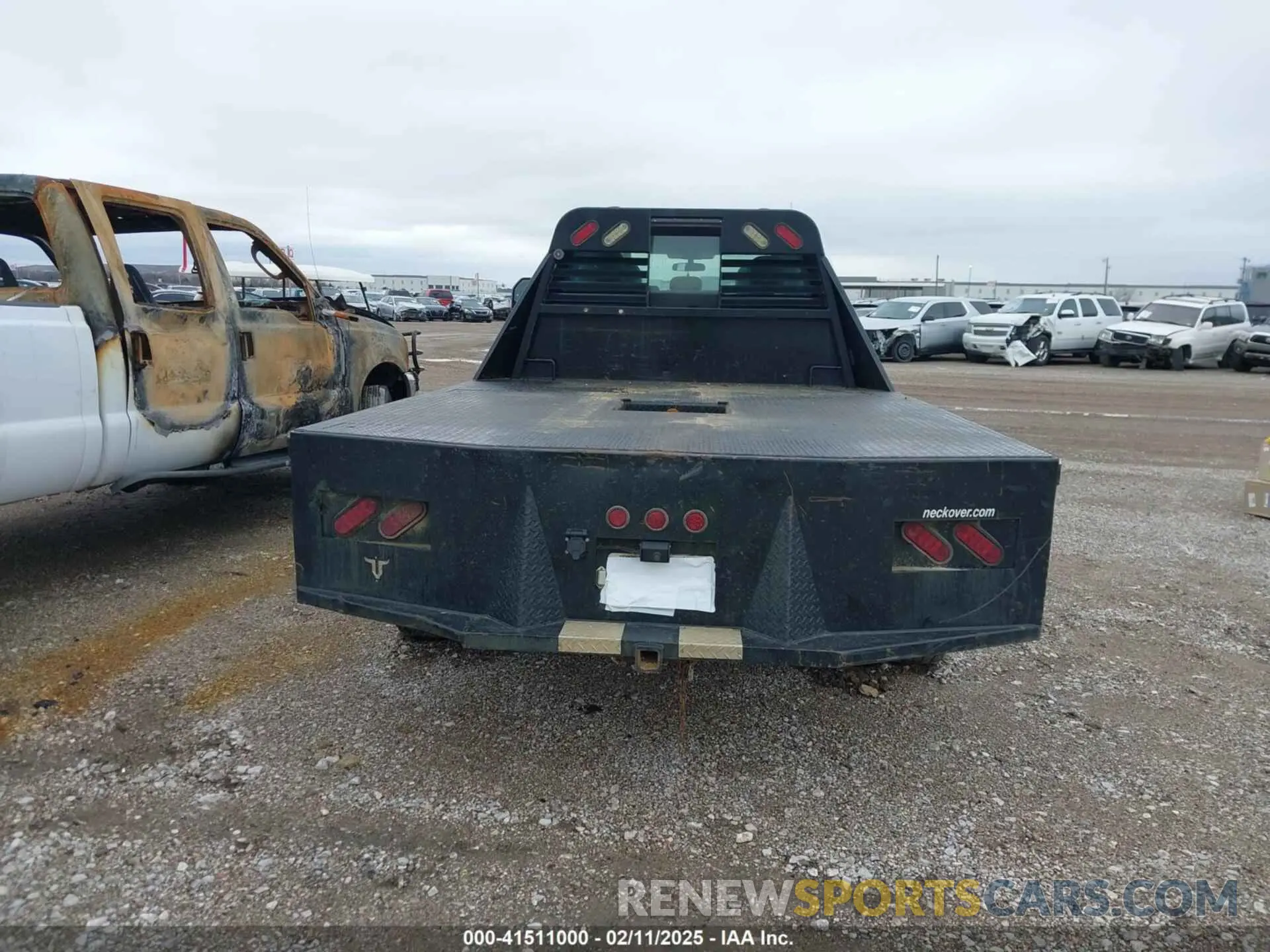 8 Photograph of a damaged car 1FD8W3HT8LEE51052 FORD F-350 CHASSIS 2020