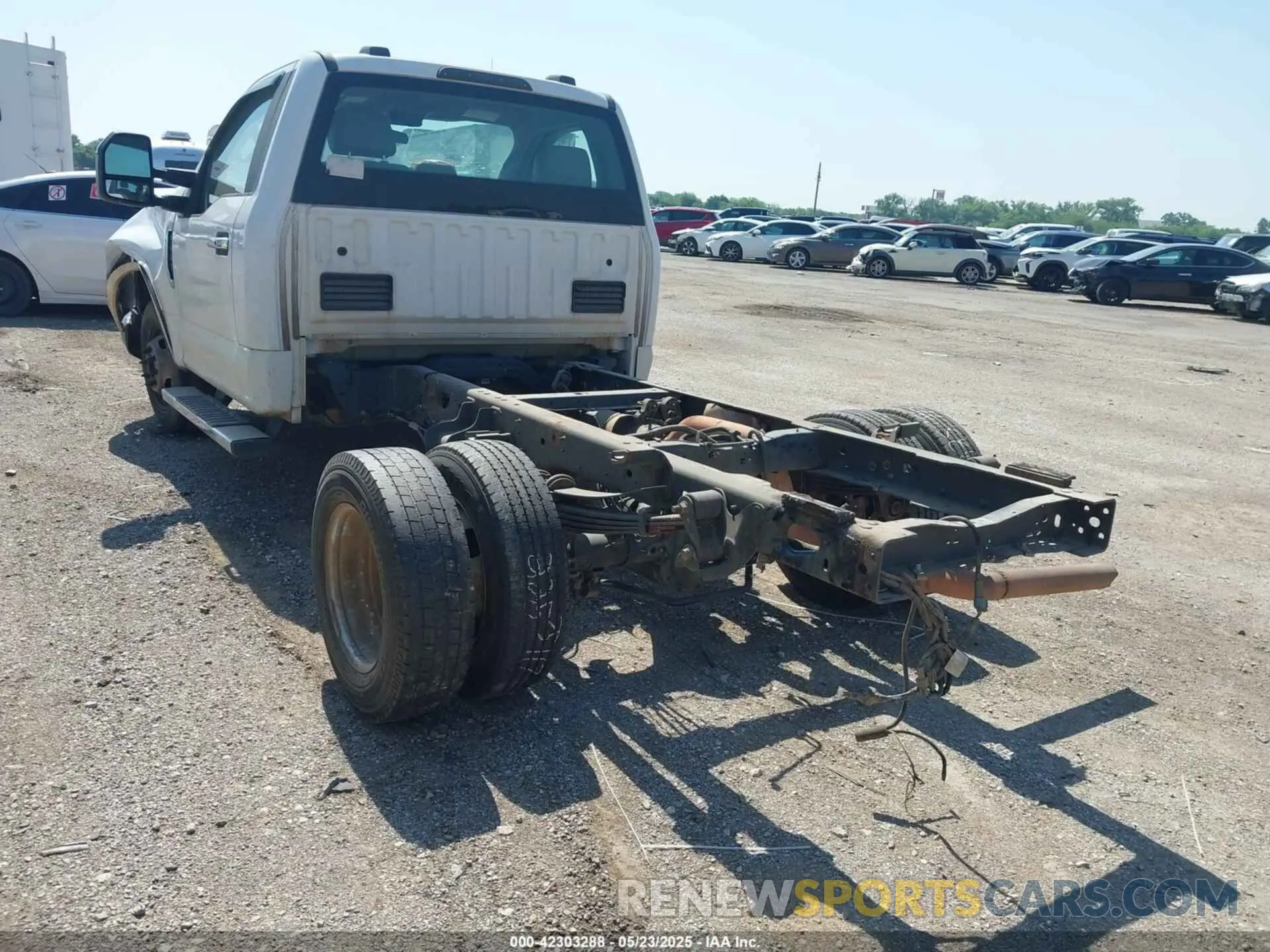 3 Photograph of a damaged car 1FDRF3G60LED71311 FORD F-350 CHASSIS 2020