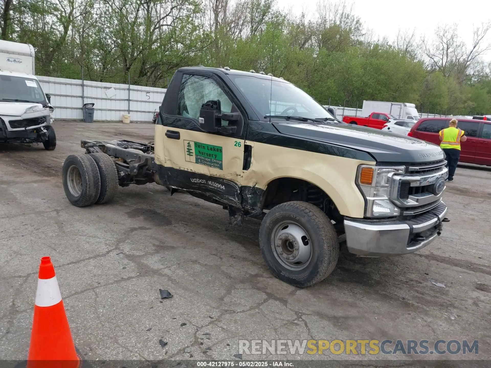 1 Фотография поврежденного автомобиля 1FDRF3HT3LED22690 FORD F-350 CHASSIS 2020