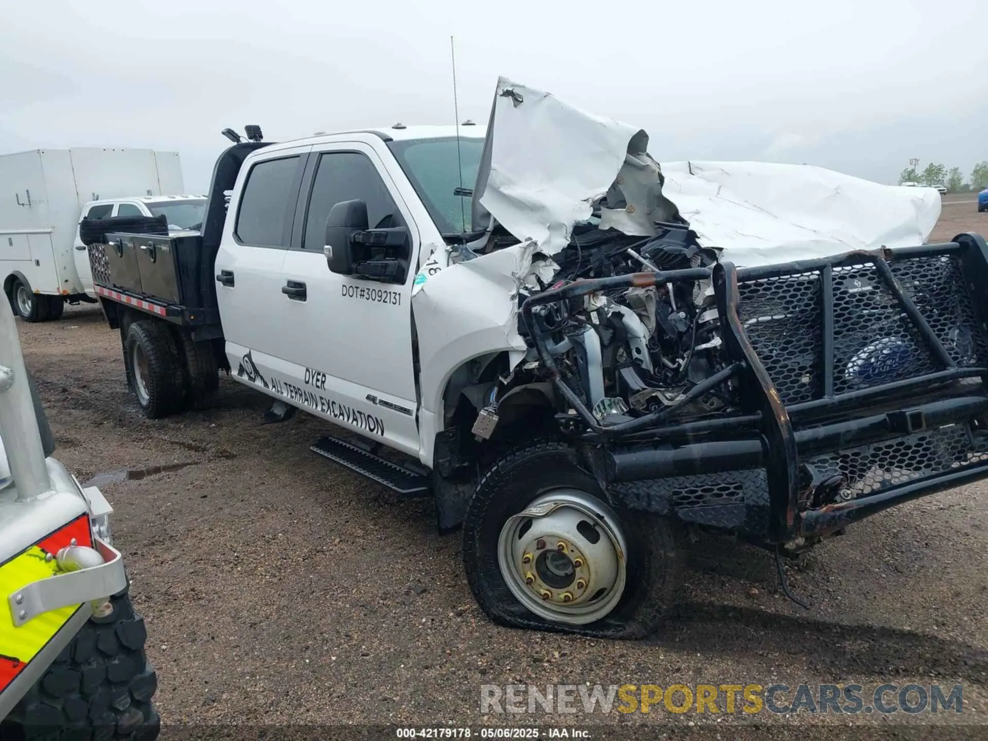 13 Фотография поврежденного автомобиля 1FD8W3HT0MEC55317 FORD F-350 CHASSIS 2021
