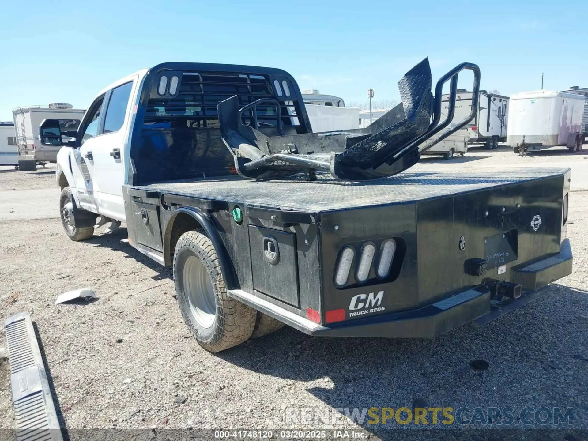 3 Photograph of a damaged car 1FD8W3HT4NED83786 FORD F-350 CHASSIS 2022