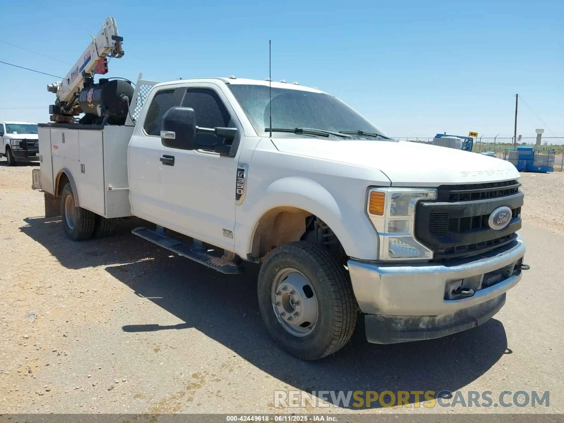 1 Фотография поврежденного автомобиля 1FD8X3HN7NEF13221 FORD F-350 CHASSIS 2022