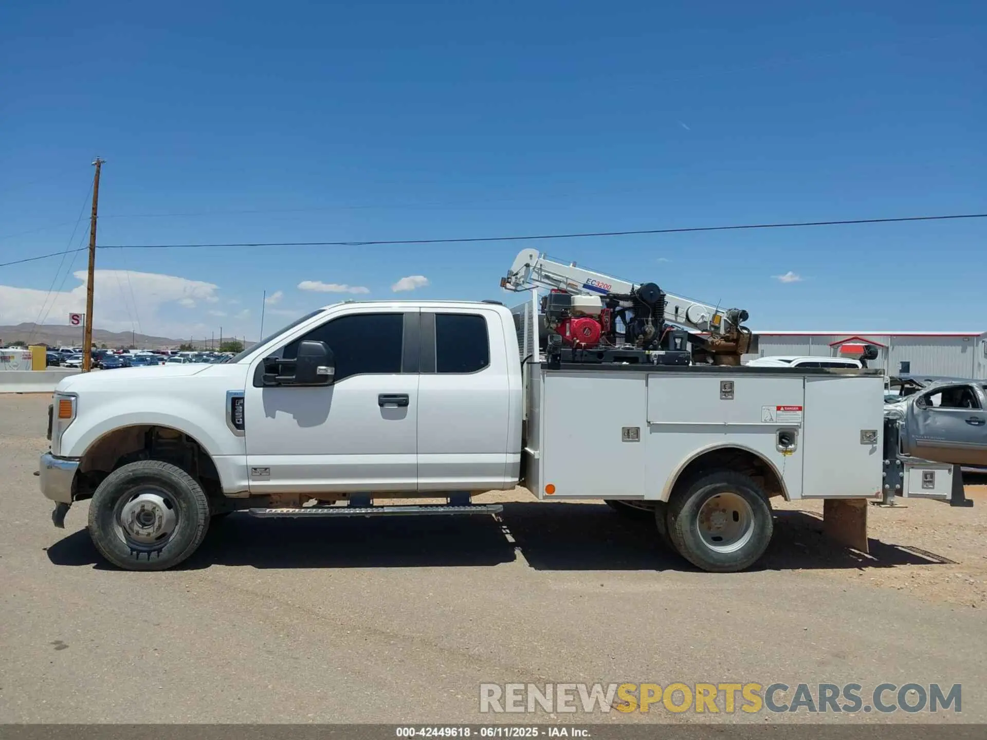 14 Фотография поврежденного автомобиля 1FD8X3HN7NEF13221 FORD F-350 CHASSIS 2022