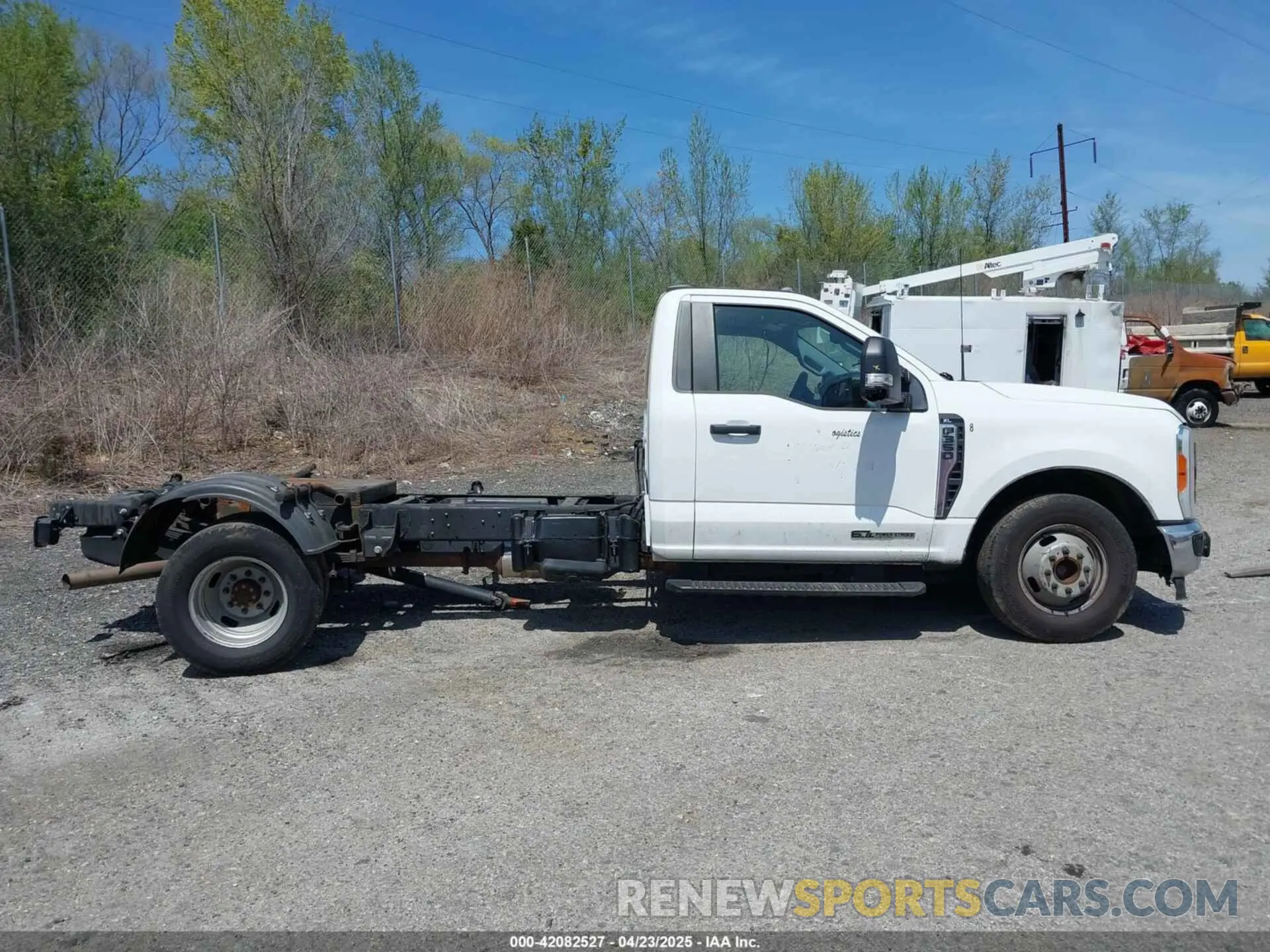17 Фотография поврежденного автомобиля 1FDRF3GT3PEC64023 FORD F-350 CHASSIS 2023