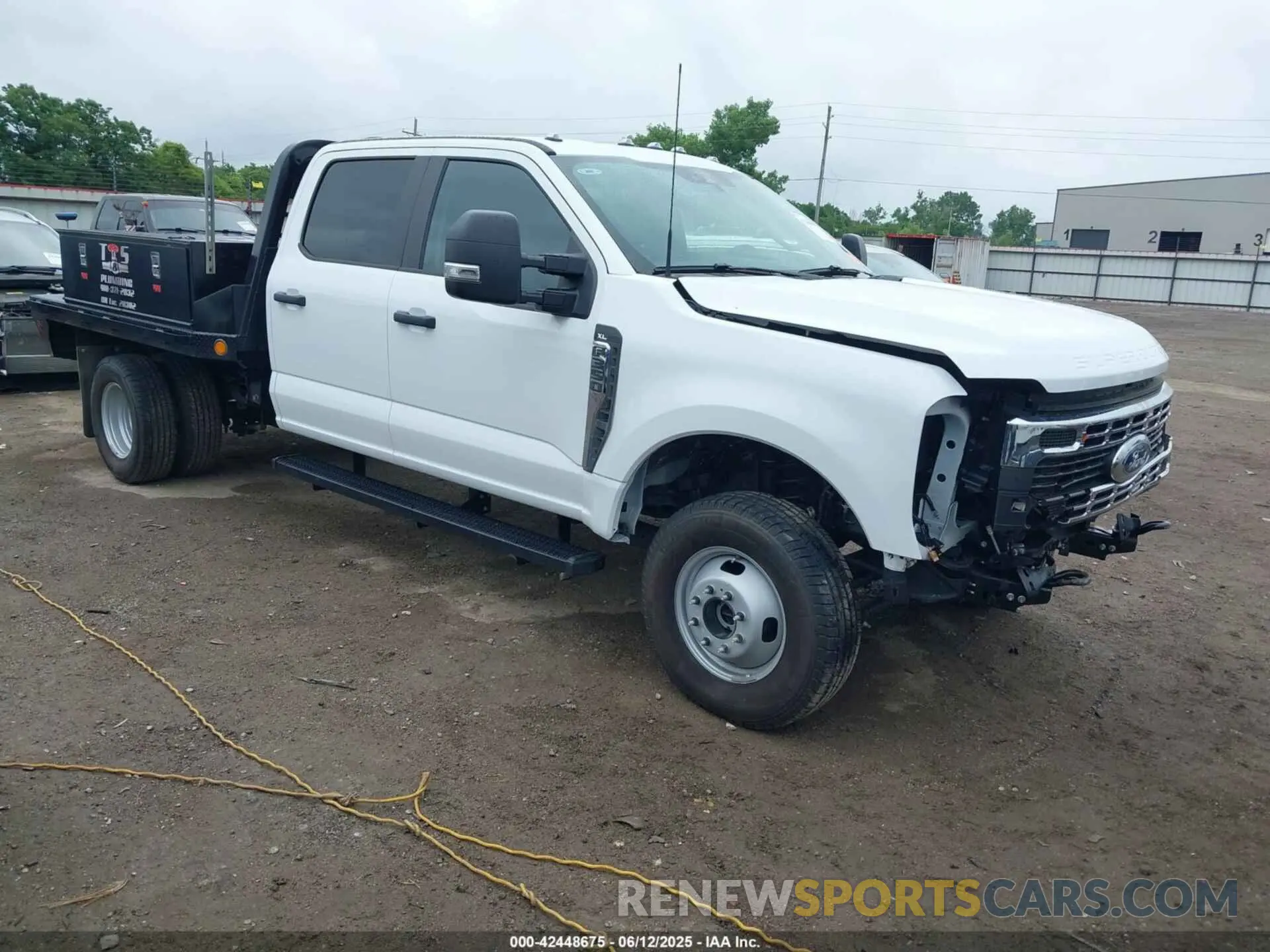 1 Photograph of a damaged car 1FD8W3HN5REF99413 FORD F-350 CHASSIS 2024