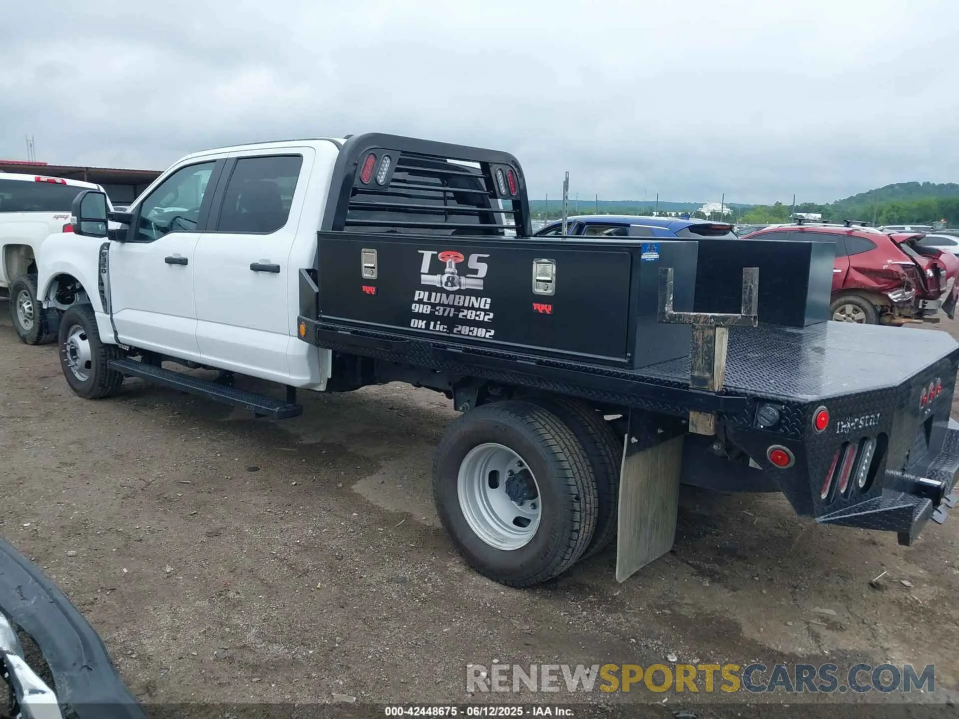 16 Photograph of a damaged car 1FD8W3HN5REF99413 FORD F-350 CHASSIS 2024
