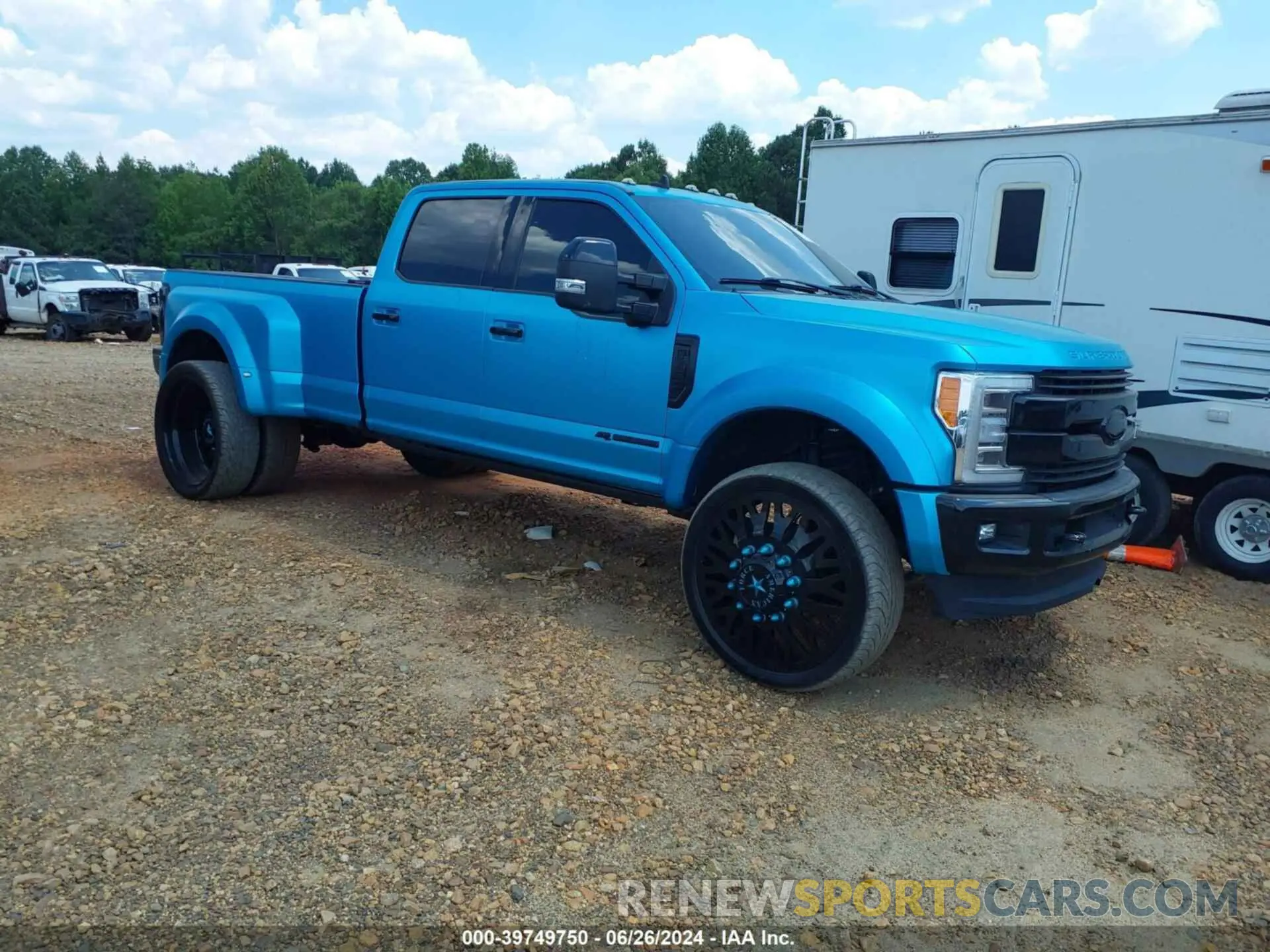 1 Photograph of a damaged car 1FT8W4DT1KEE08252 FORD F-450 2019