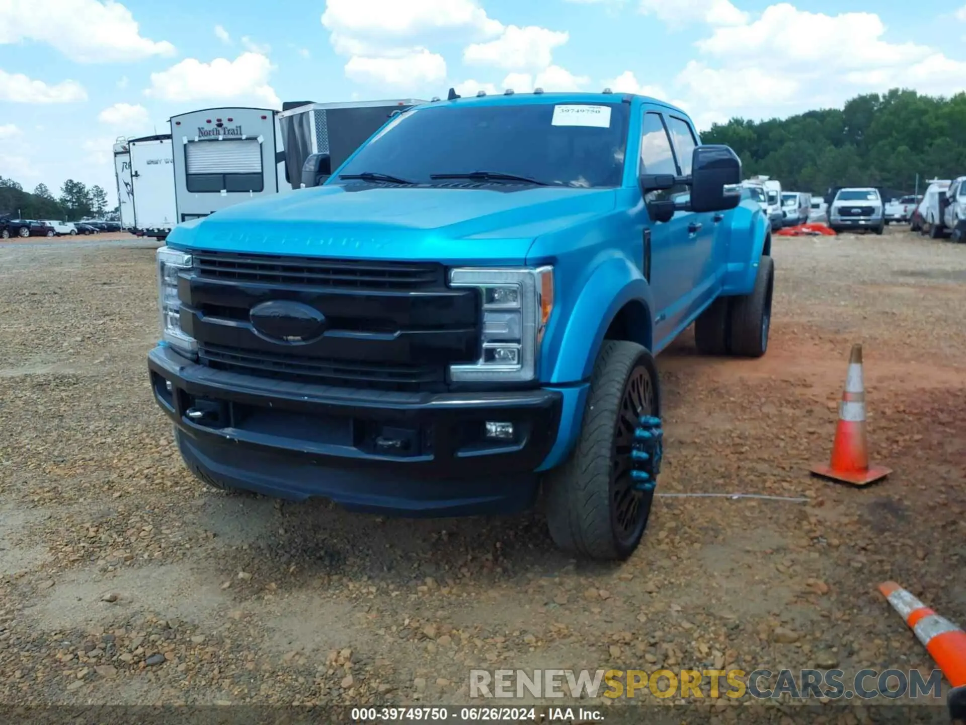 2 Photograph of a damaged car 1FT8W4DT1KEE08252 FORD F-450 2019