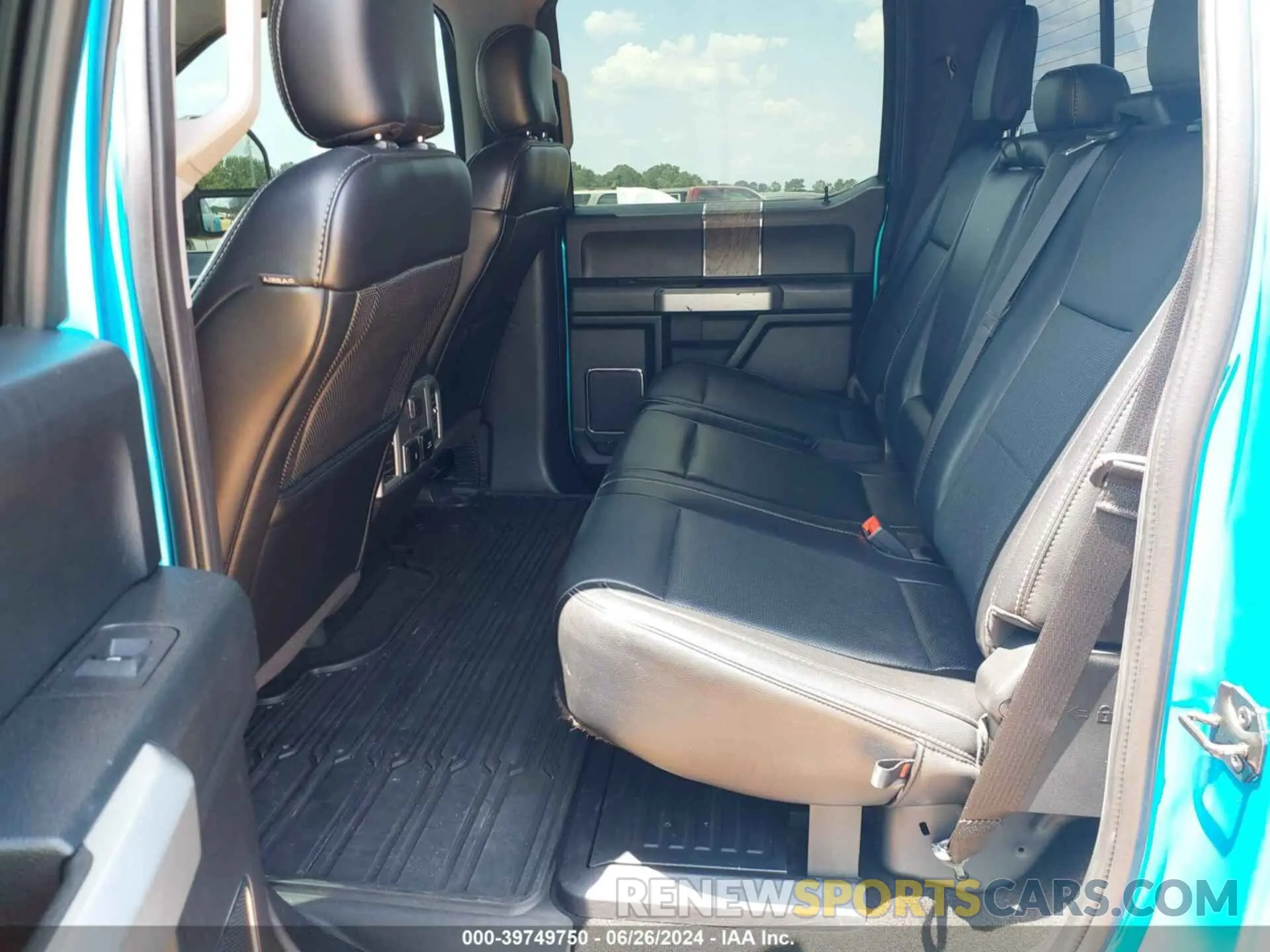 7 Photograph of a damaged car 1FT8W4DT1KEE08252 FORD F-450 2019