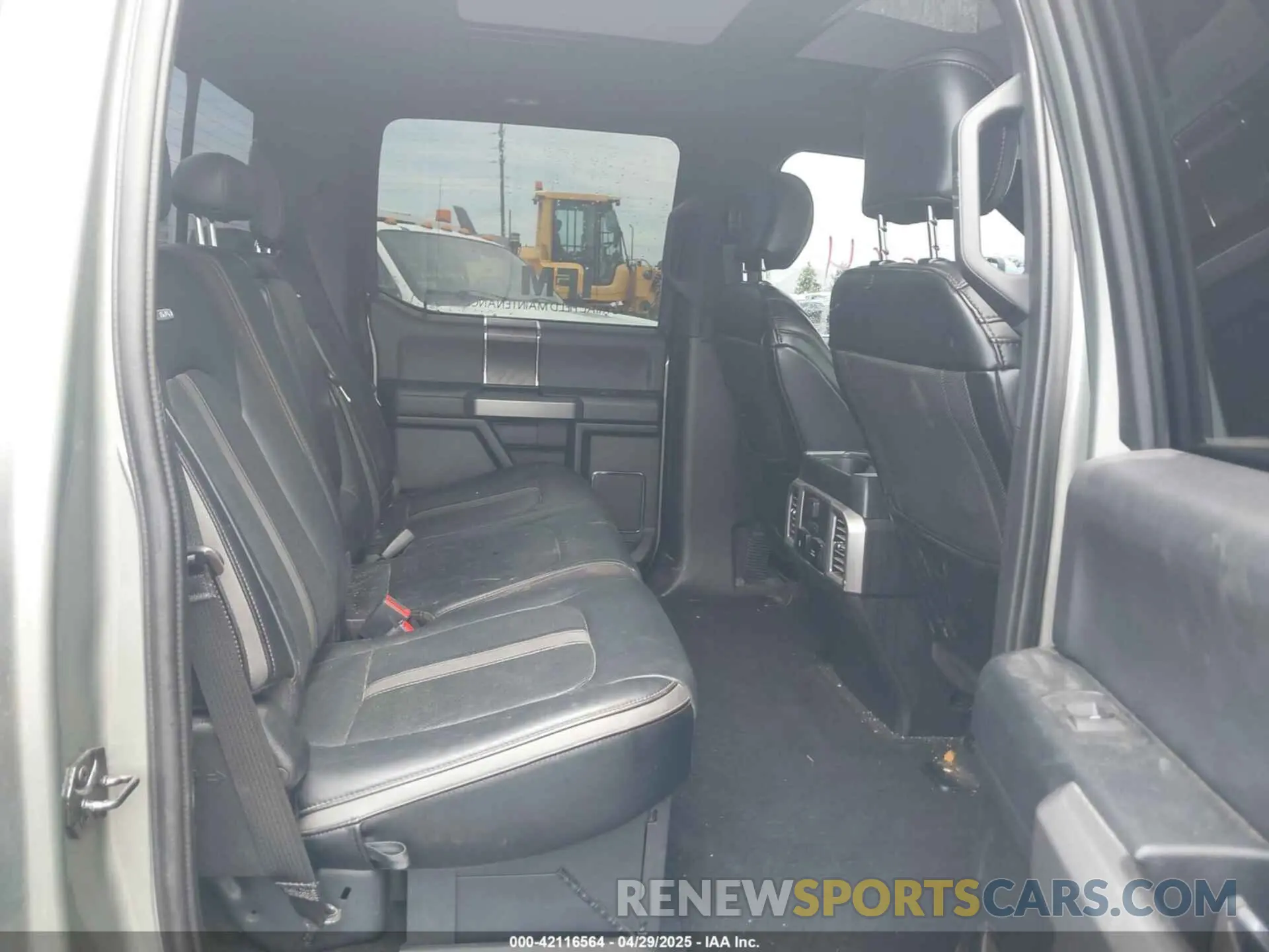 8 Фотография поврежденного автомобиля 1FT8W4DT8KEF64207 FORD F-450 2019