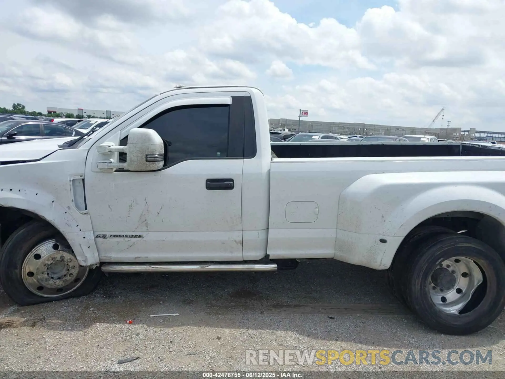 14 Photograph of a damaged car 1FTRF4CT3KEC39292 FORD F-450 2019