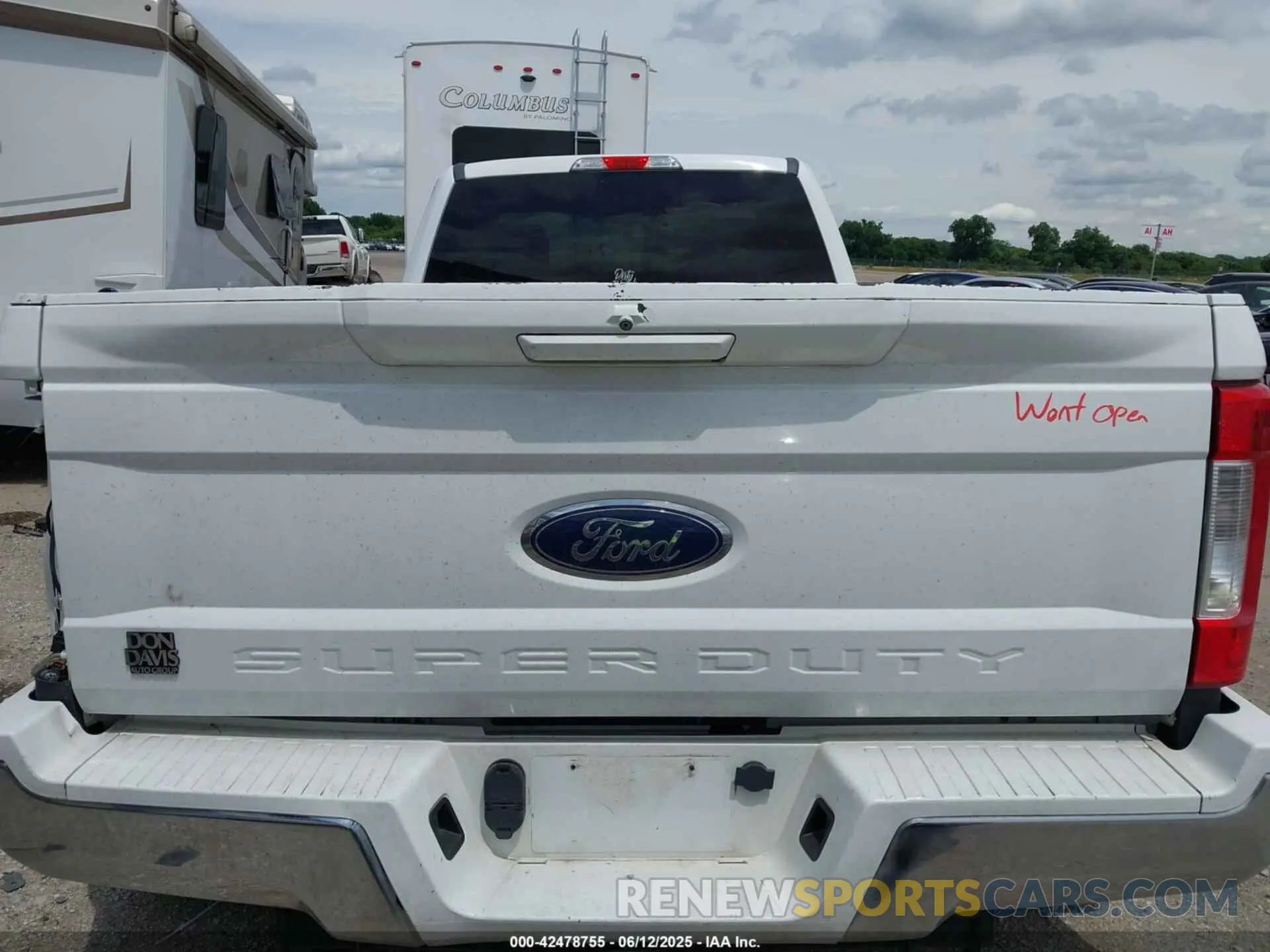 15 Photograph of a damaged car 1FTRF4CT3KEC39292 FORD F-450 2019