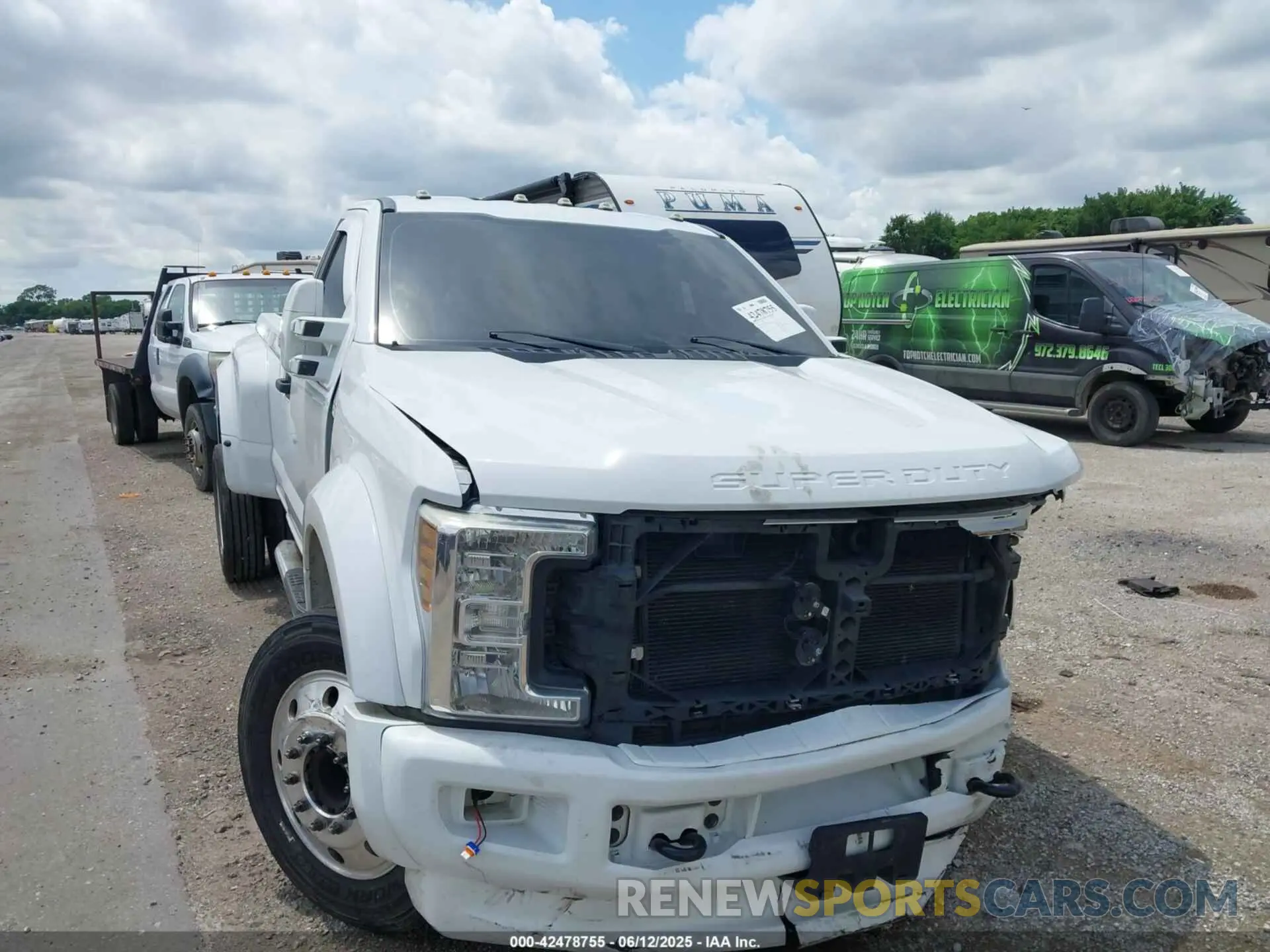 6 Photograph of a damaged car 1FTRF4CT3KEC39292 FORD F-450 2019