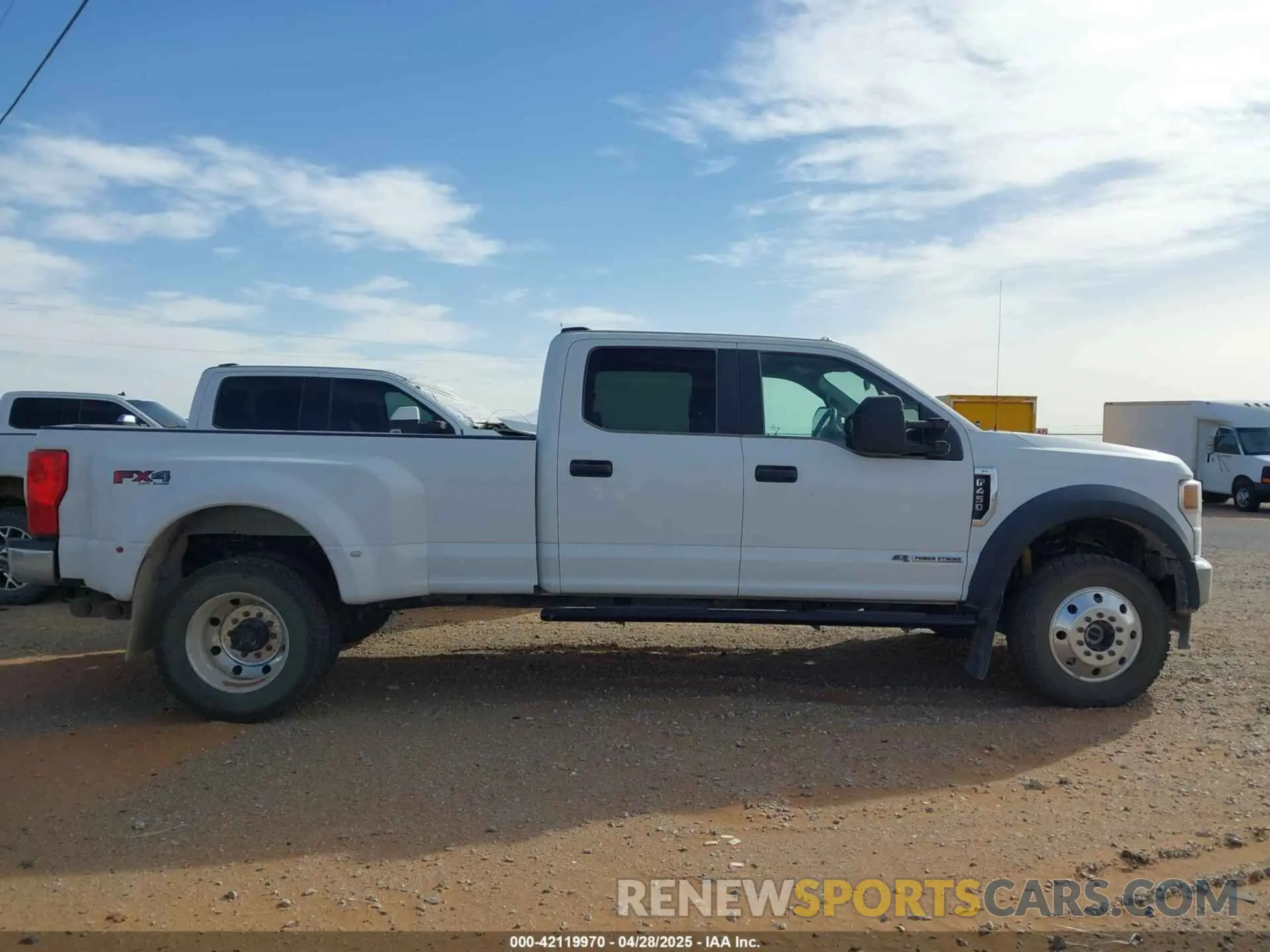 13 Photograph of a damaged car 1FT8W4DT0MED47852 FORD F-450 2021