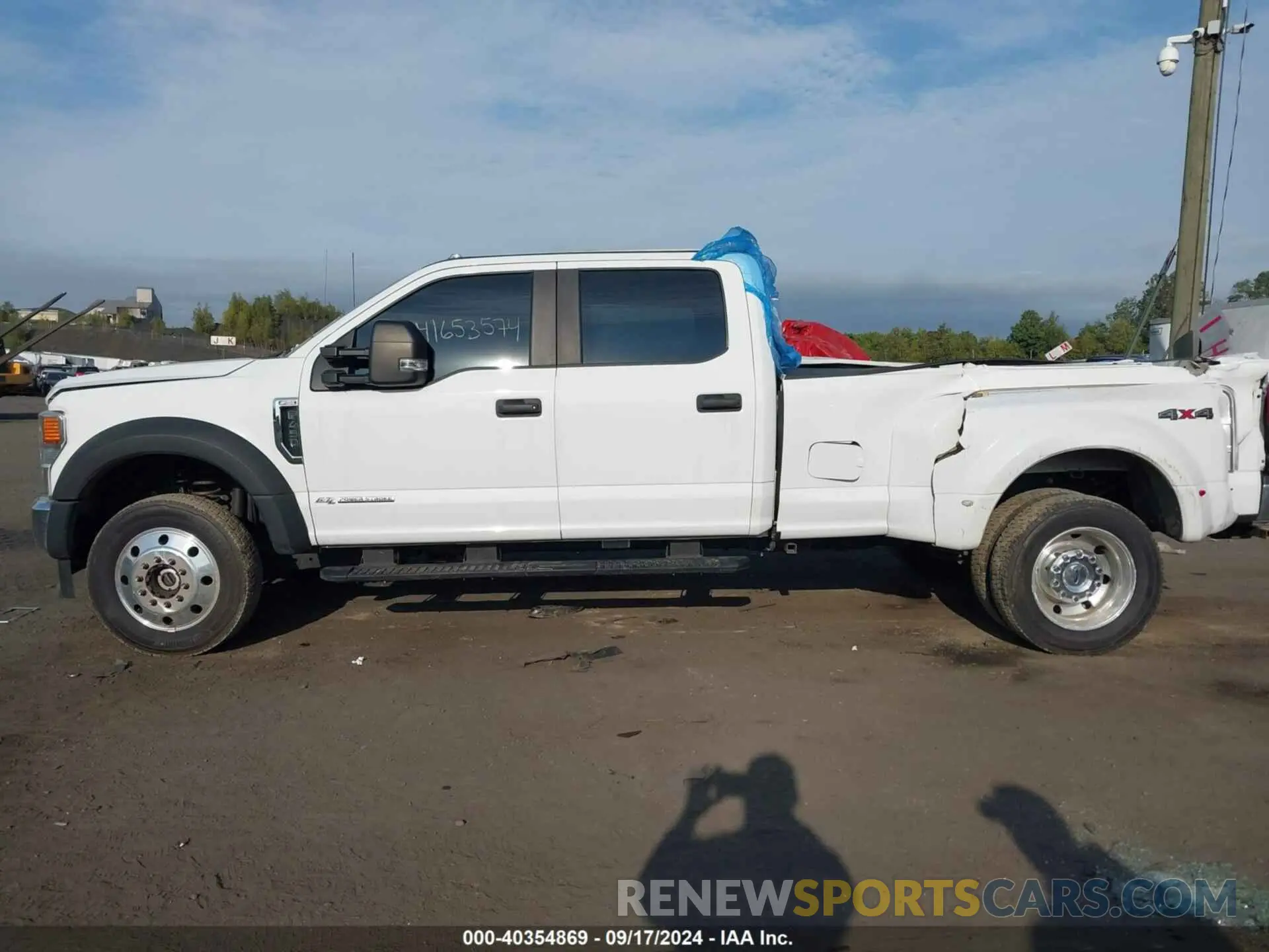 14 Photograph of a damaged car 1FT8W4DT2NEE79240 FORD F-450 2022