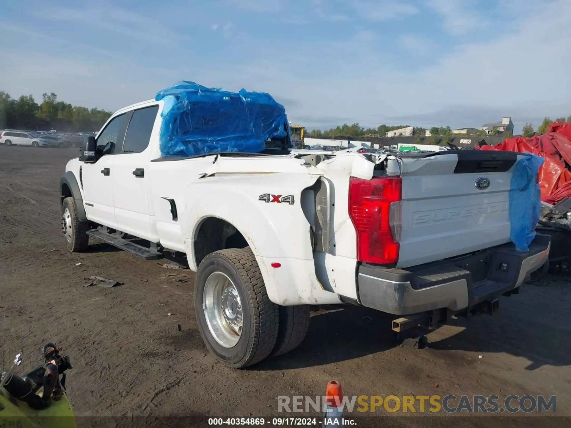 3 Photograph of a damaged car 1FT8W4DT2NEE79240 FORD F-450 2022