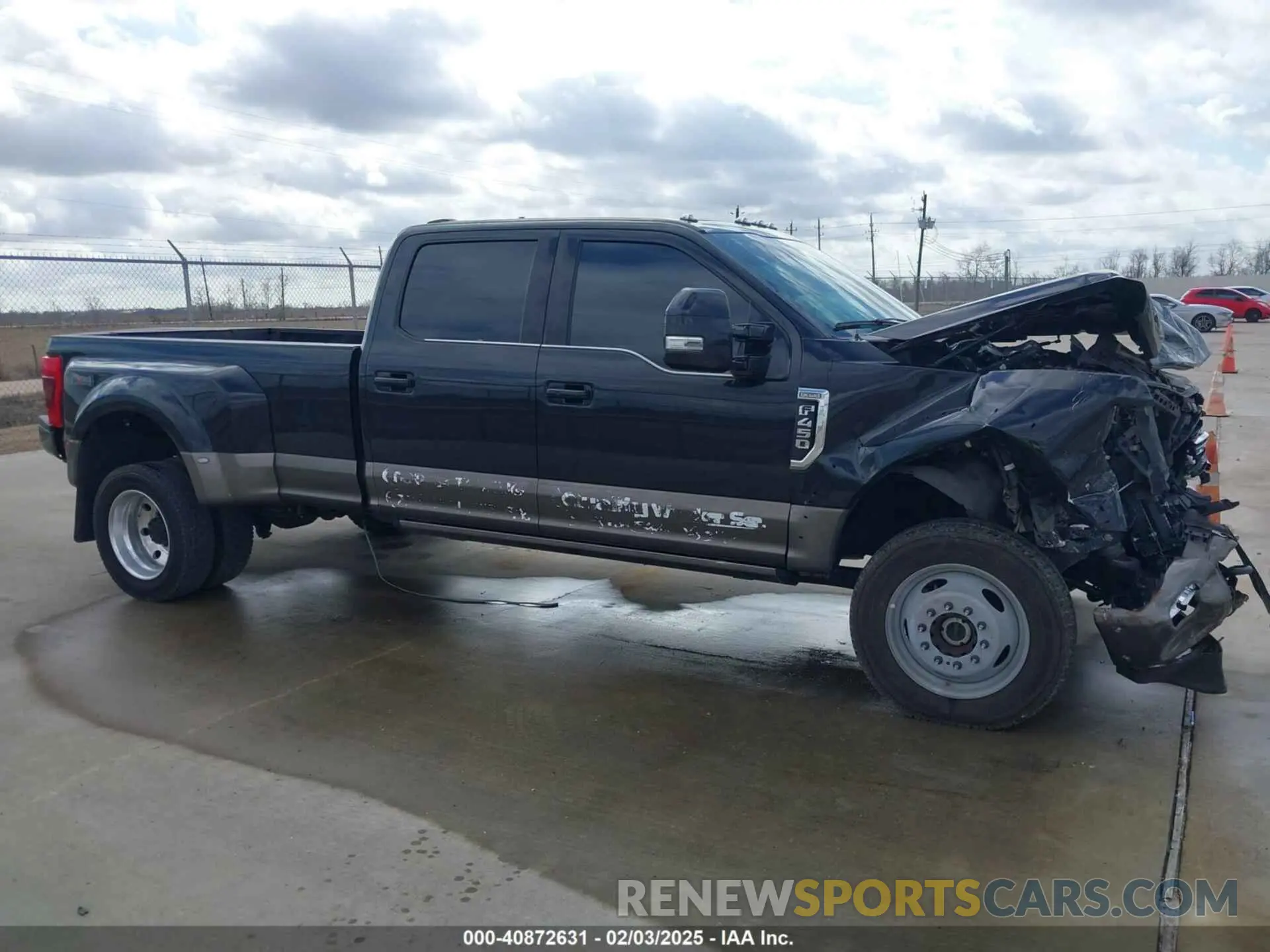 12 Фотография поврежденного автомобиля 1FT8W4DT6NEG12081 FORD F-450 2022