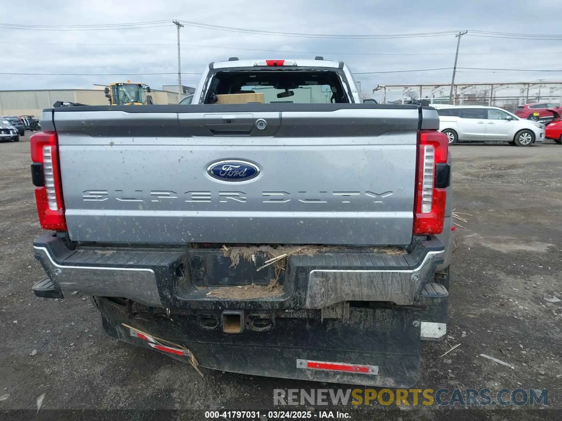 15 Photograph of a damaged car 1FT8W4DTXPED00705 FORD F-450 2023
