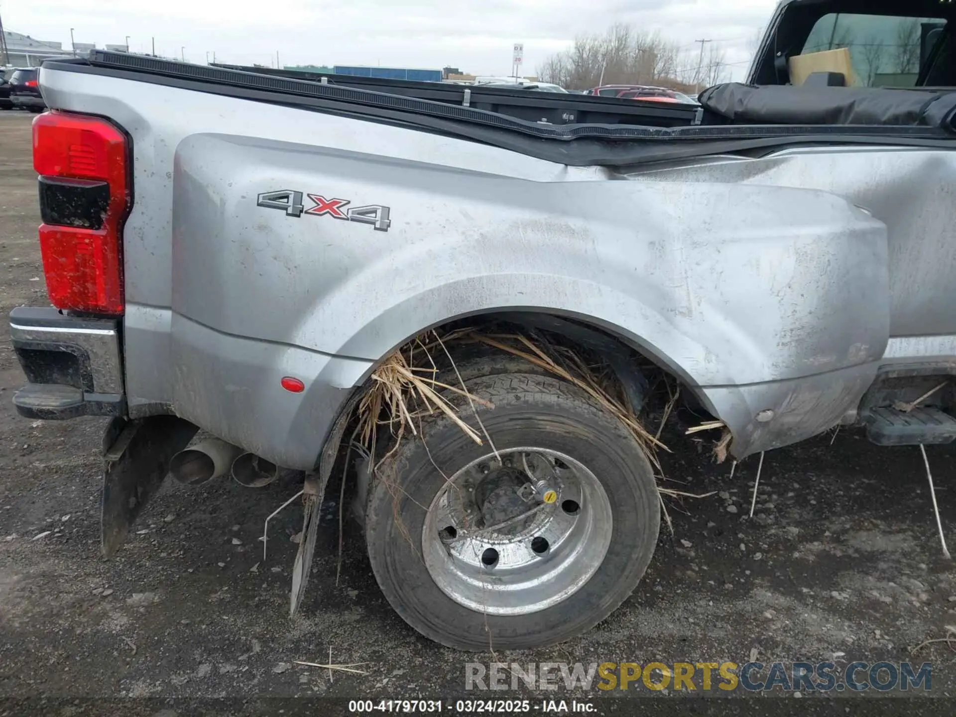 6 Photograph of a damaged car 1FT8W4DTXPED00705 FORD F-450 2023