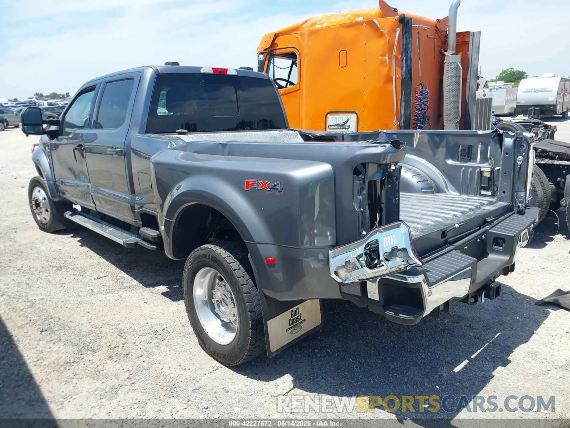3 Photograph of a damaged car 1FT8W4DT4RED94387 FORD F-450 2024