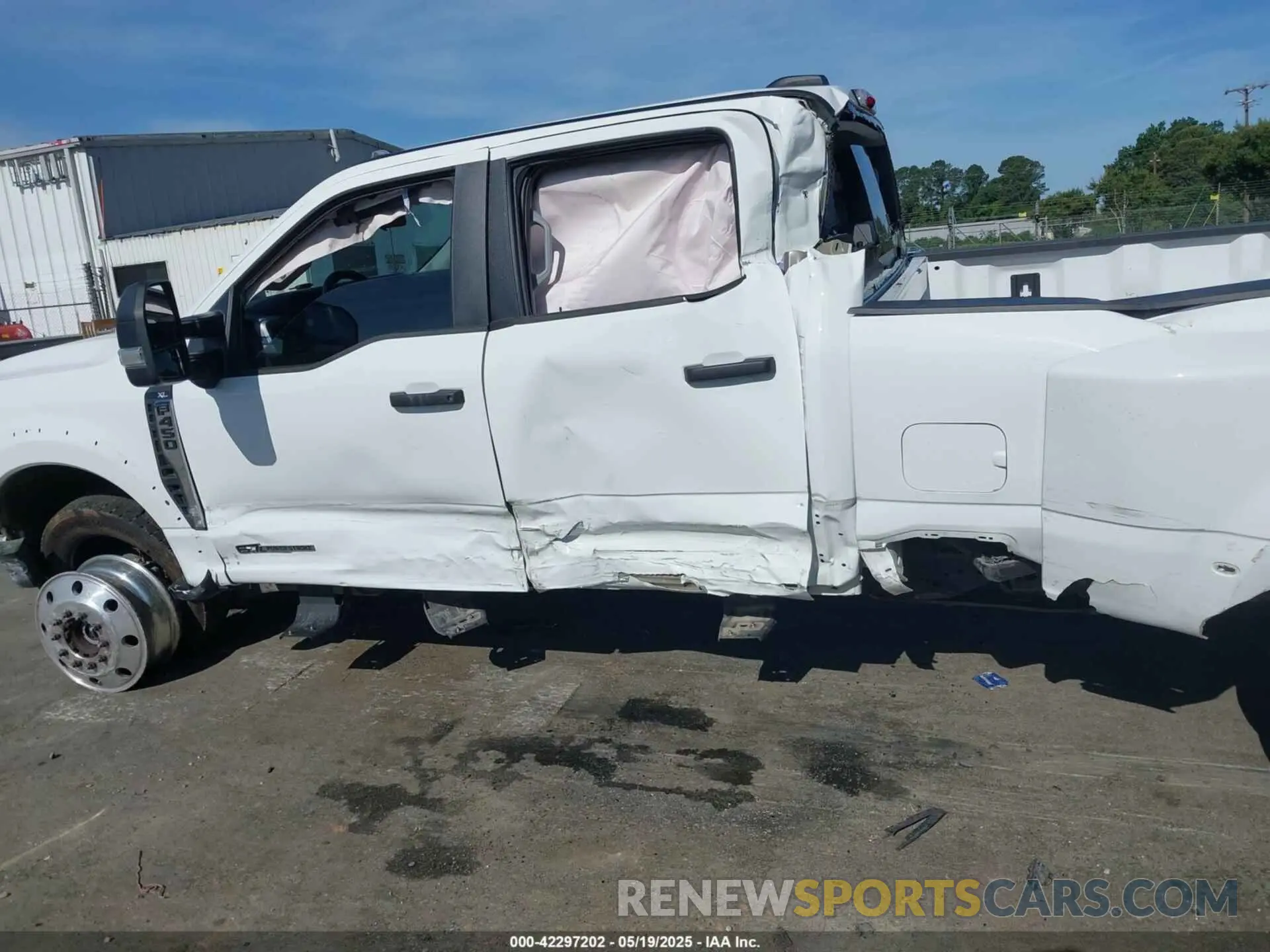 14 Фотография поврежденного автомобиля 1FT8W4DT8REC34481 FORD F-450 2024