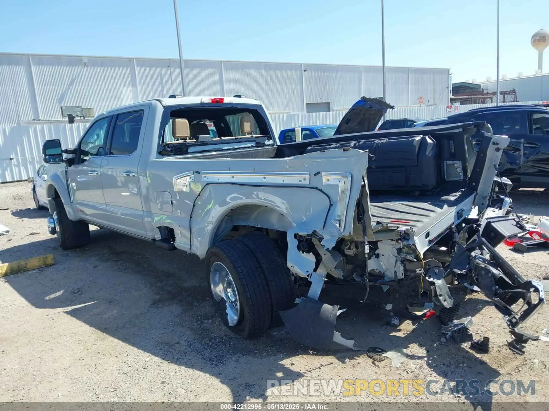 3 Photograph of a damaged car 1FT8W4DM0SEC38295 FORD F-450 2025