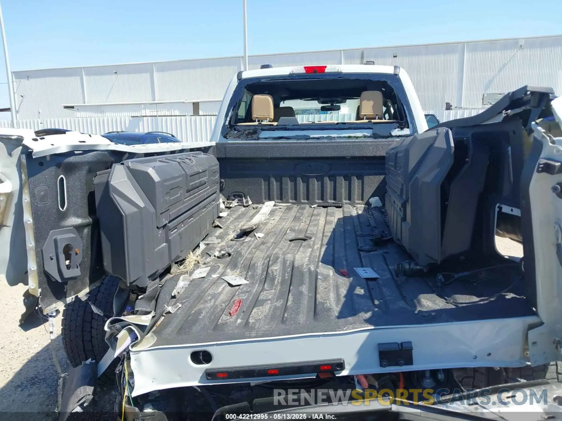 6 Photograph of a damaged car 1FT8W4DM0SEC38295 FORD F-450 2025
